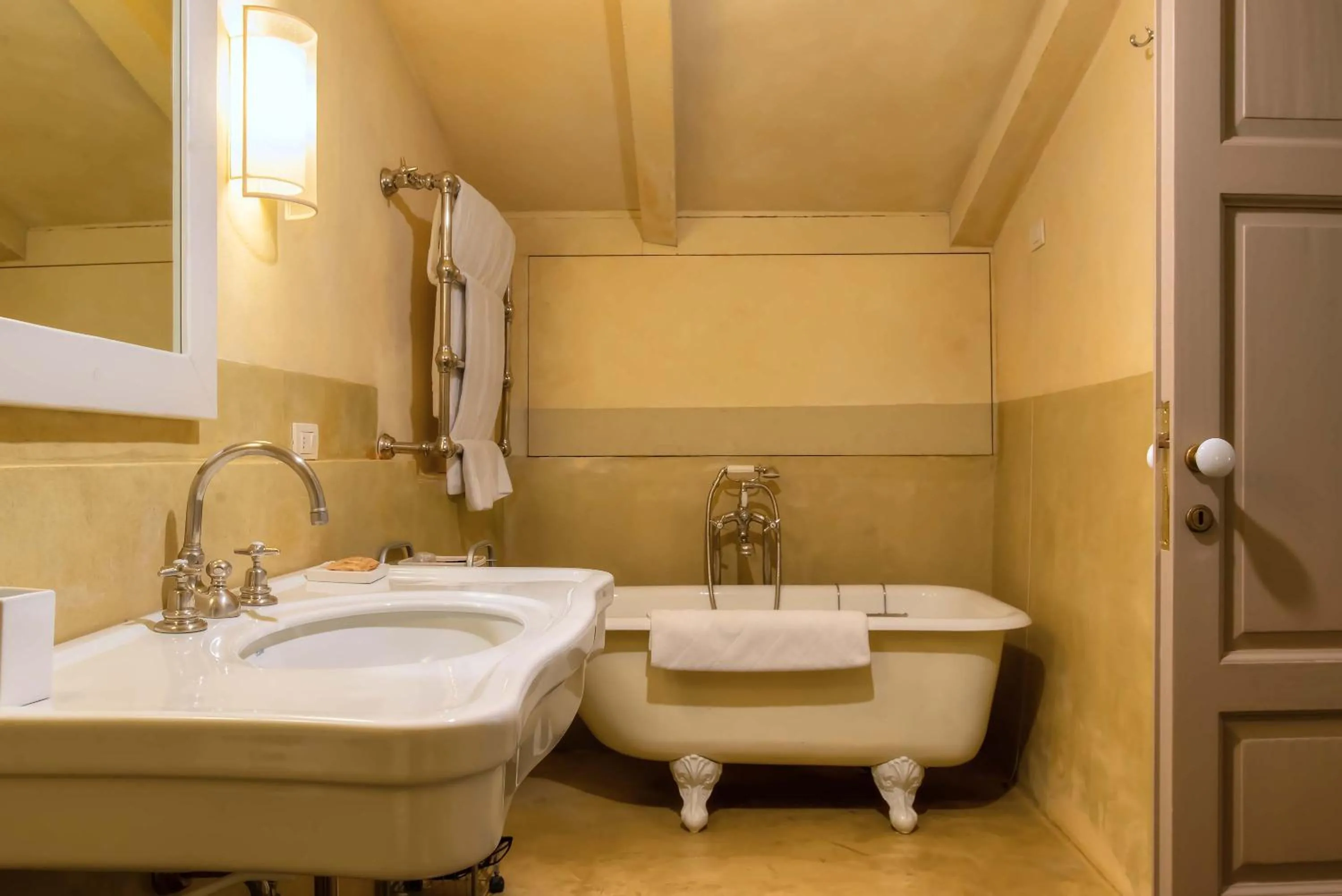 Bathroom in Villa Cassia di Baccano