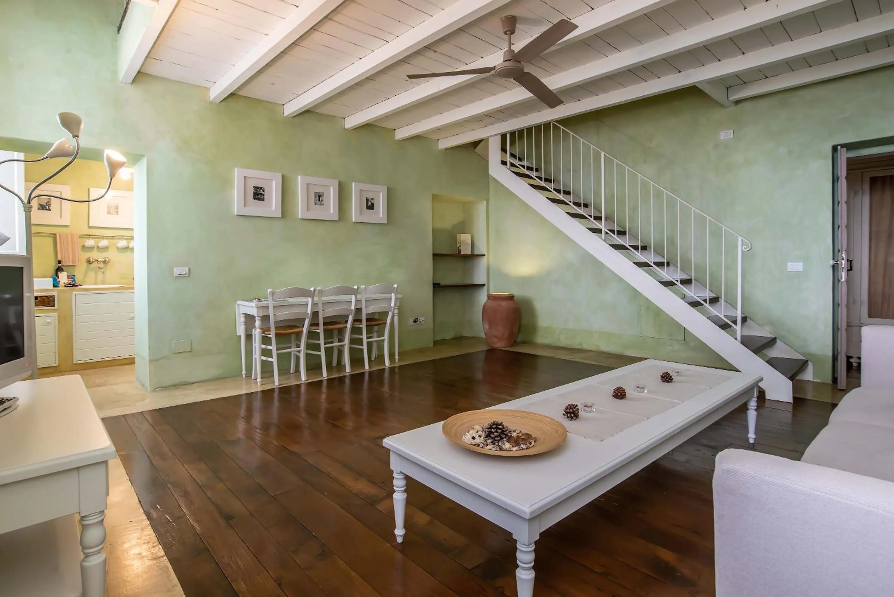 Kitchen or kitchenette in Villa Cassia di Baccano