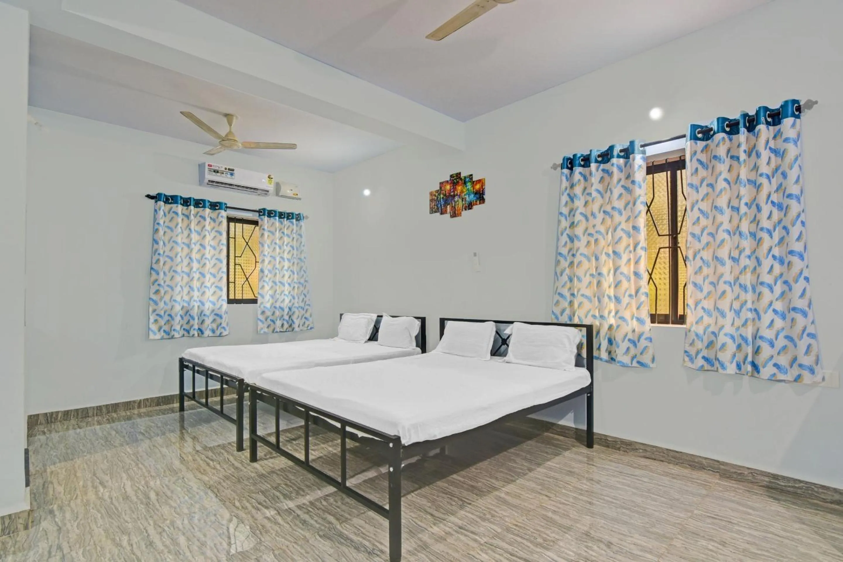 Bedroom in Hotel O by OYO Sai Leela