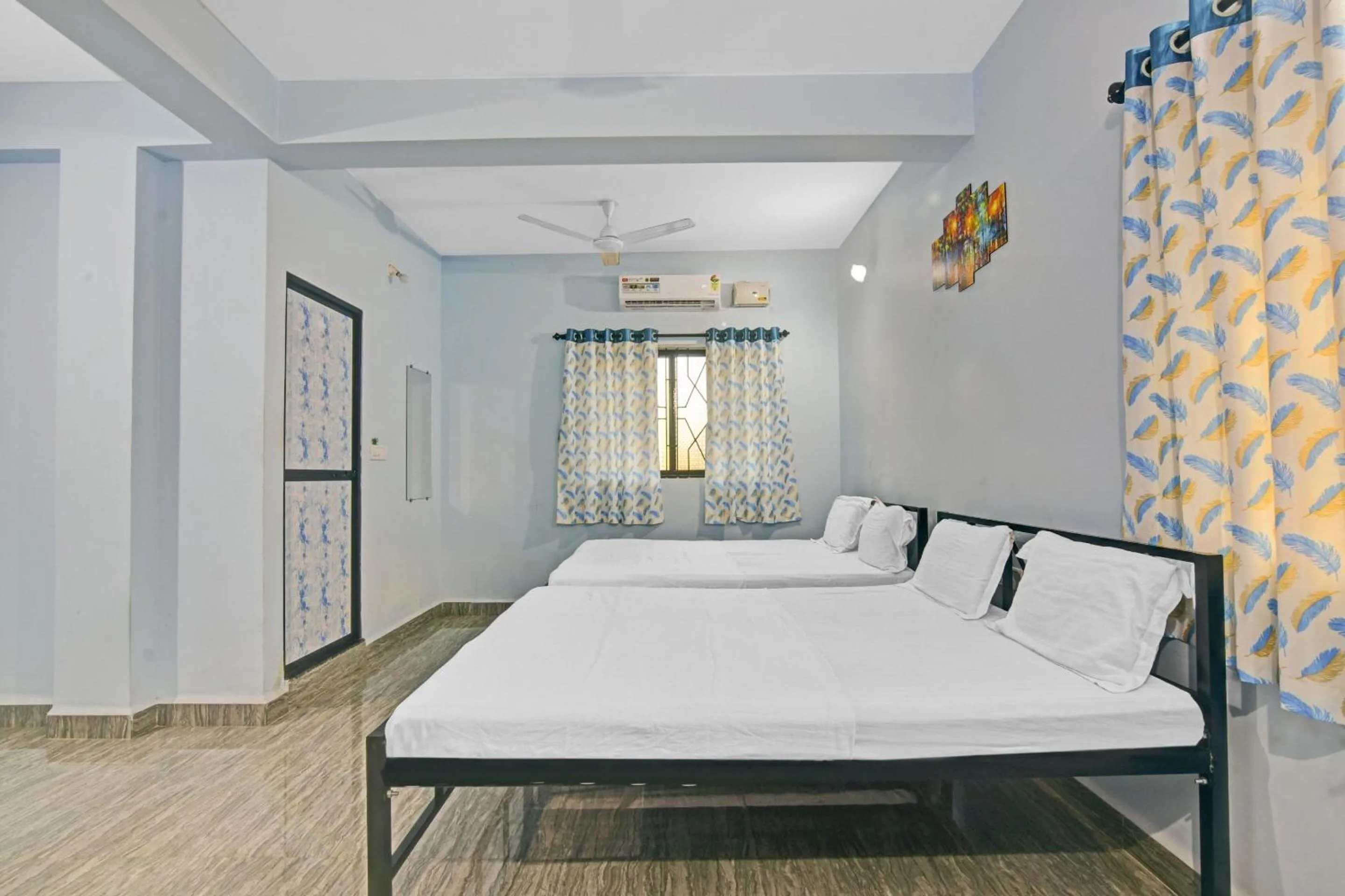 Bedroom in Hotel O by OYO Sai Leela