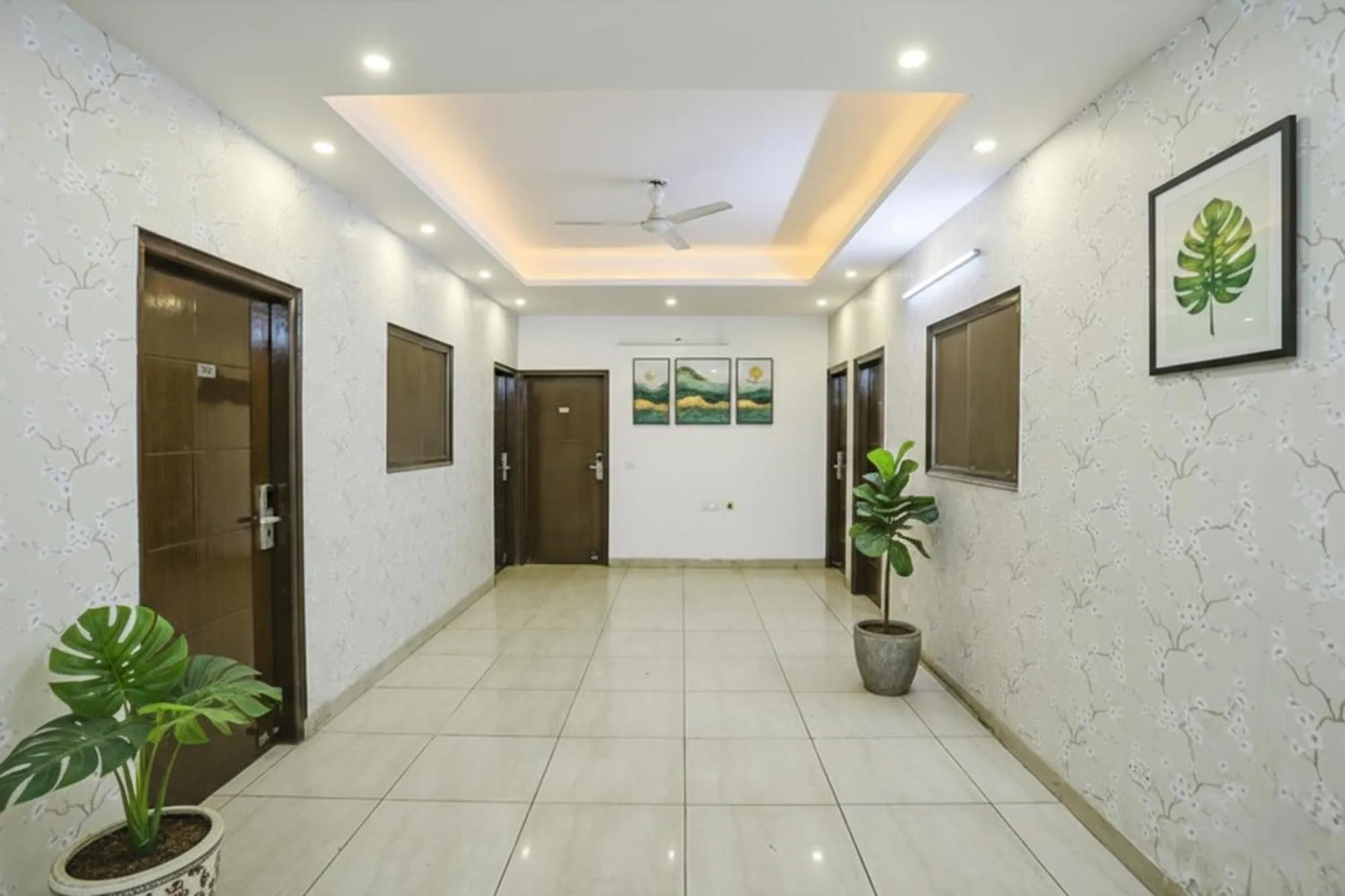 Lobby or reception in FabHotel Comfirt Inn