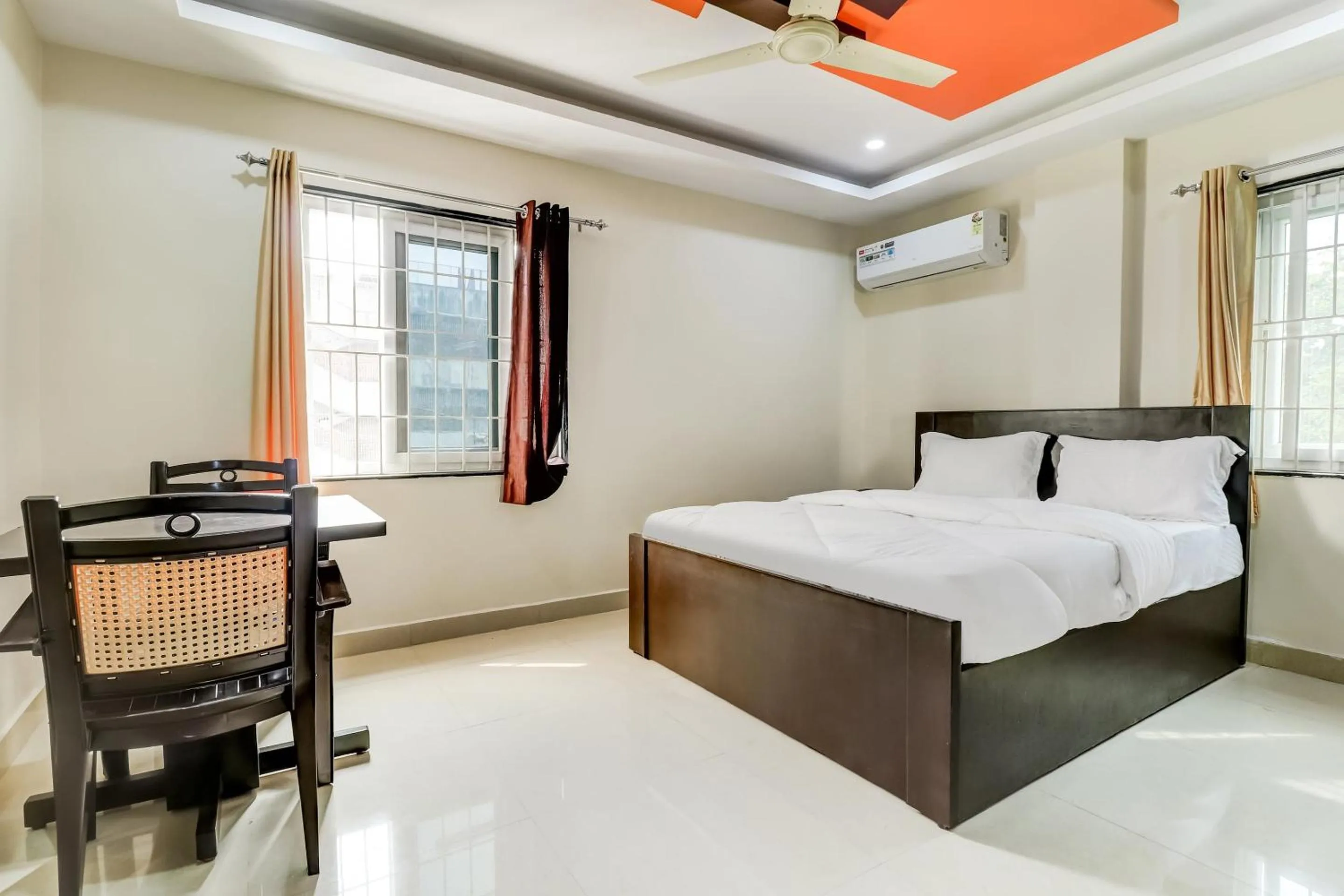 Bedroom in Hotel O Sri Singampalli Residency