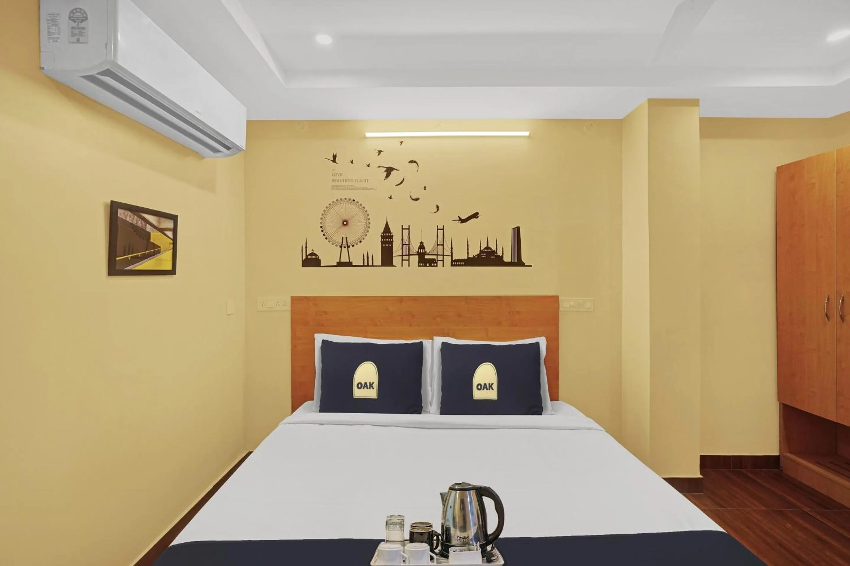 Bedroom, Bed in Capital O De Alphabet Kakinada