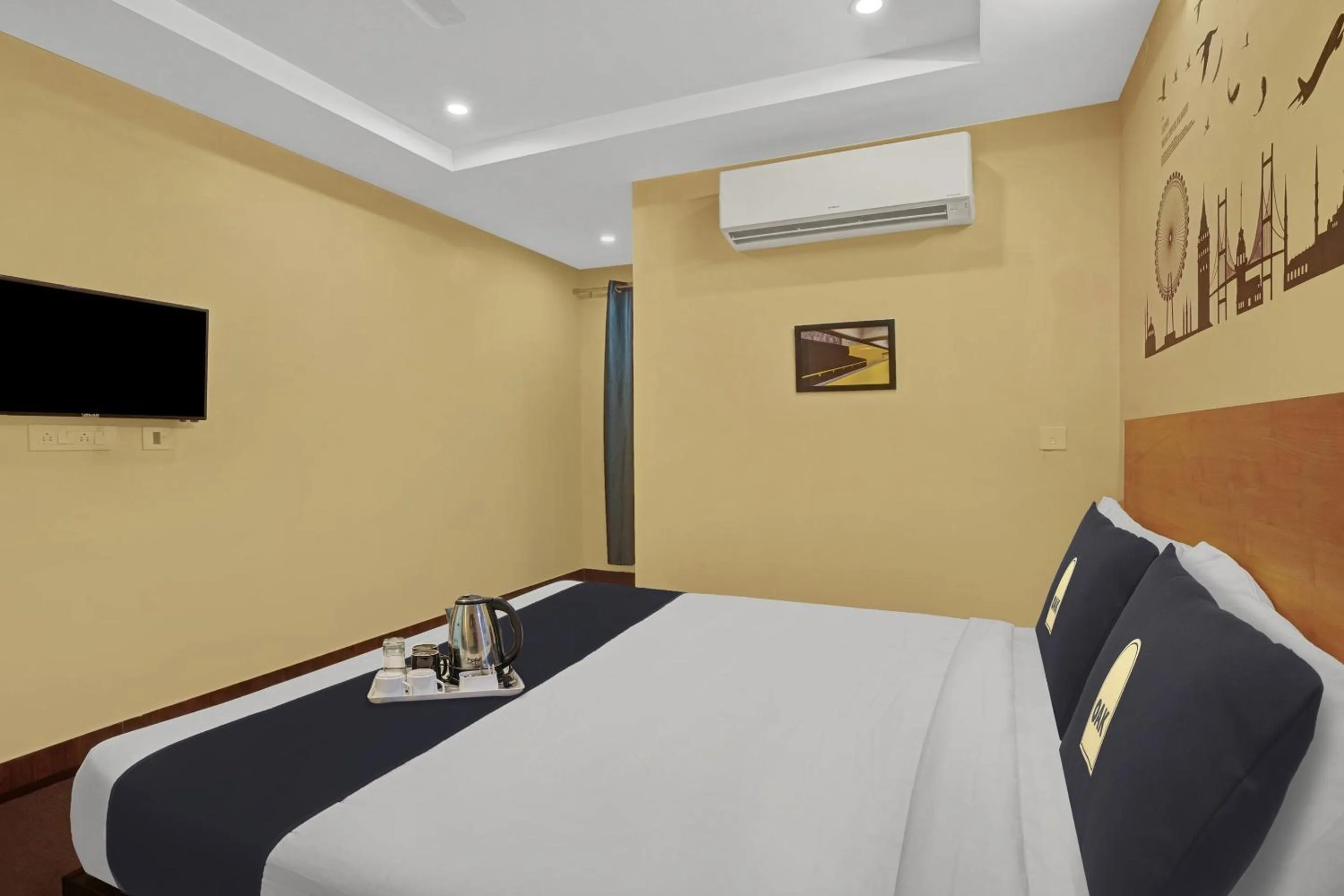 Bedroom, Bed in Capital O De Alphabet Kakinada