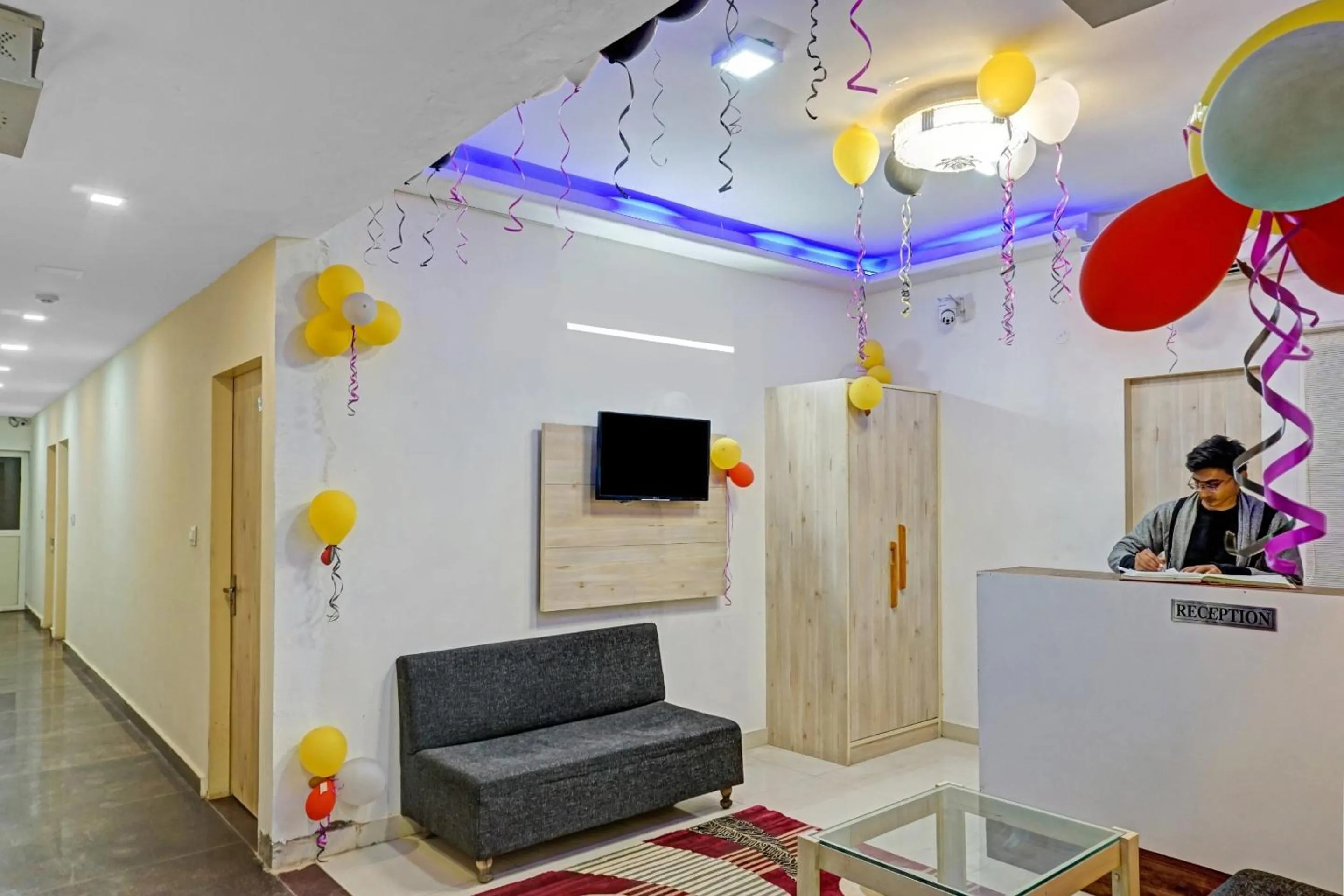 Lobby or reception in Hotel O Silver Inn