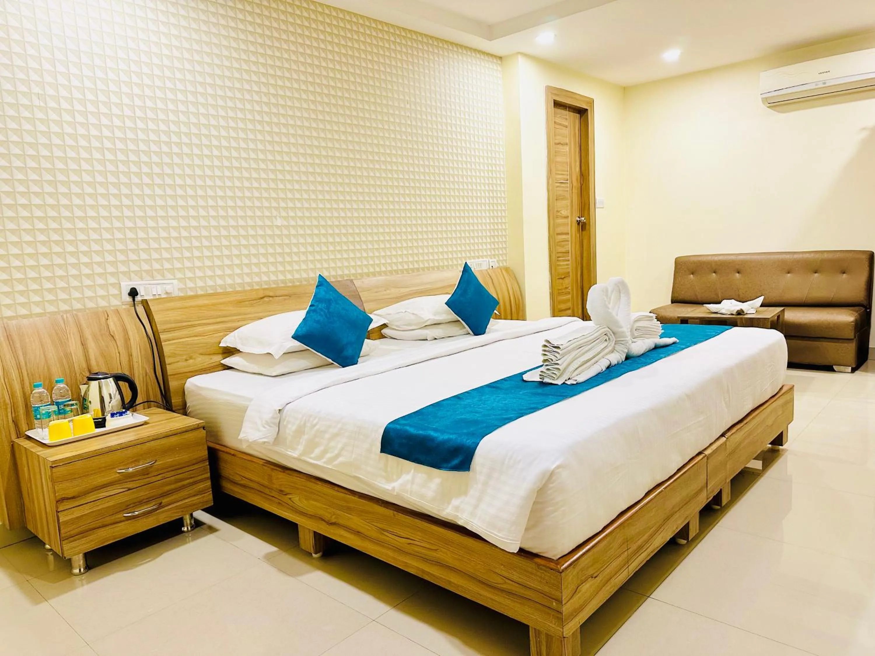 Bed in The Landmark Banjara Hills - Hyderabad