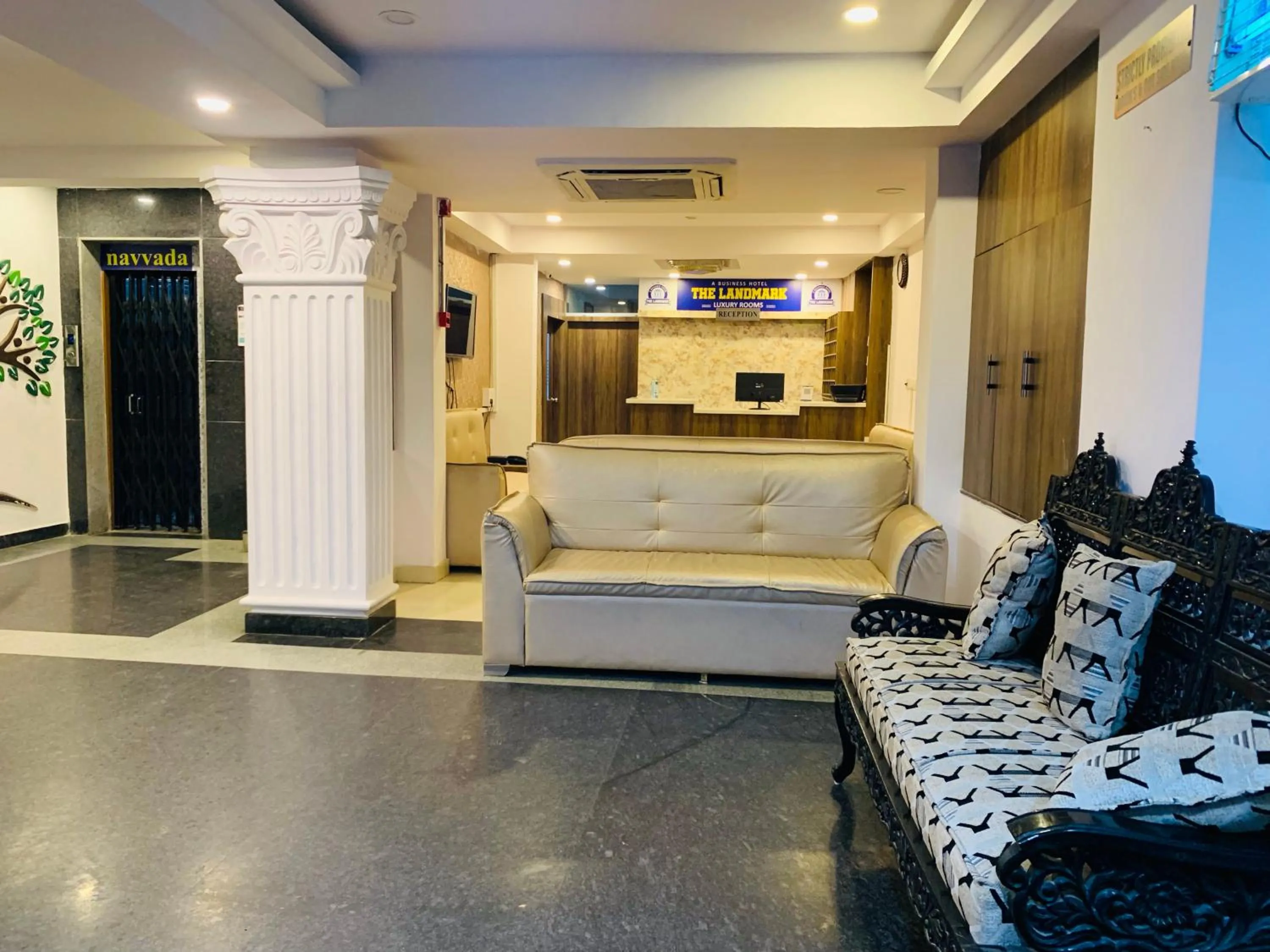 Lobby or reception in The Landmark Banjara Hills - Hyderabad