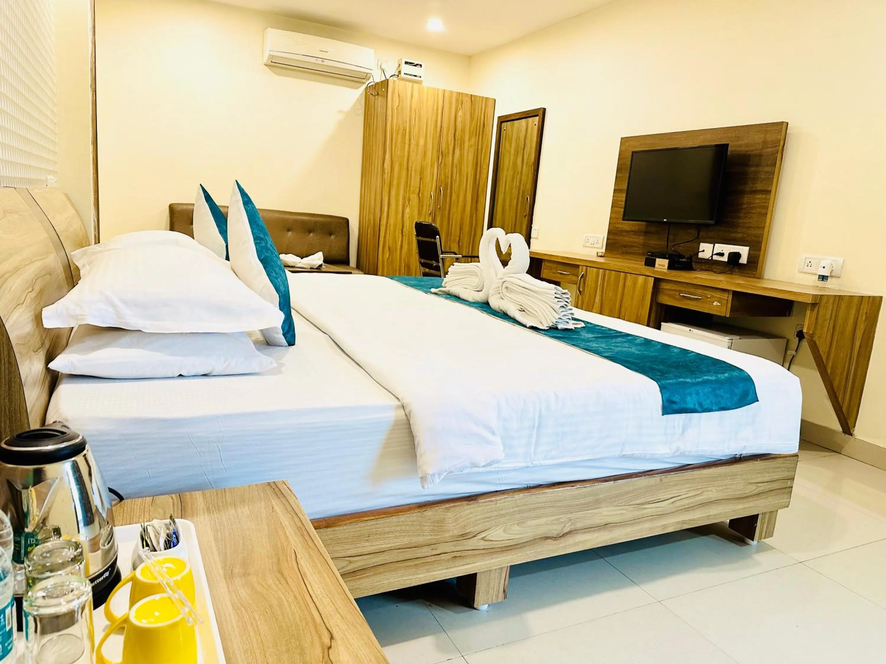 Bed in The Landmark Banjara Hills - Hyderabad