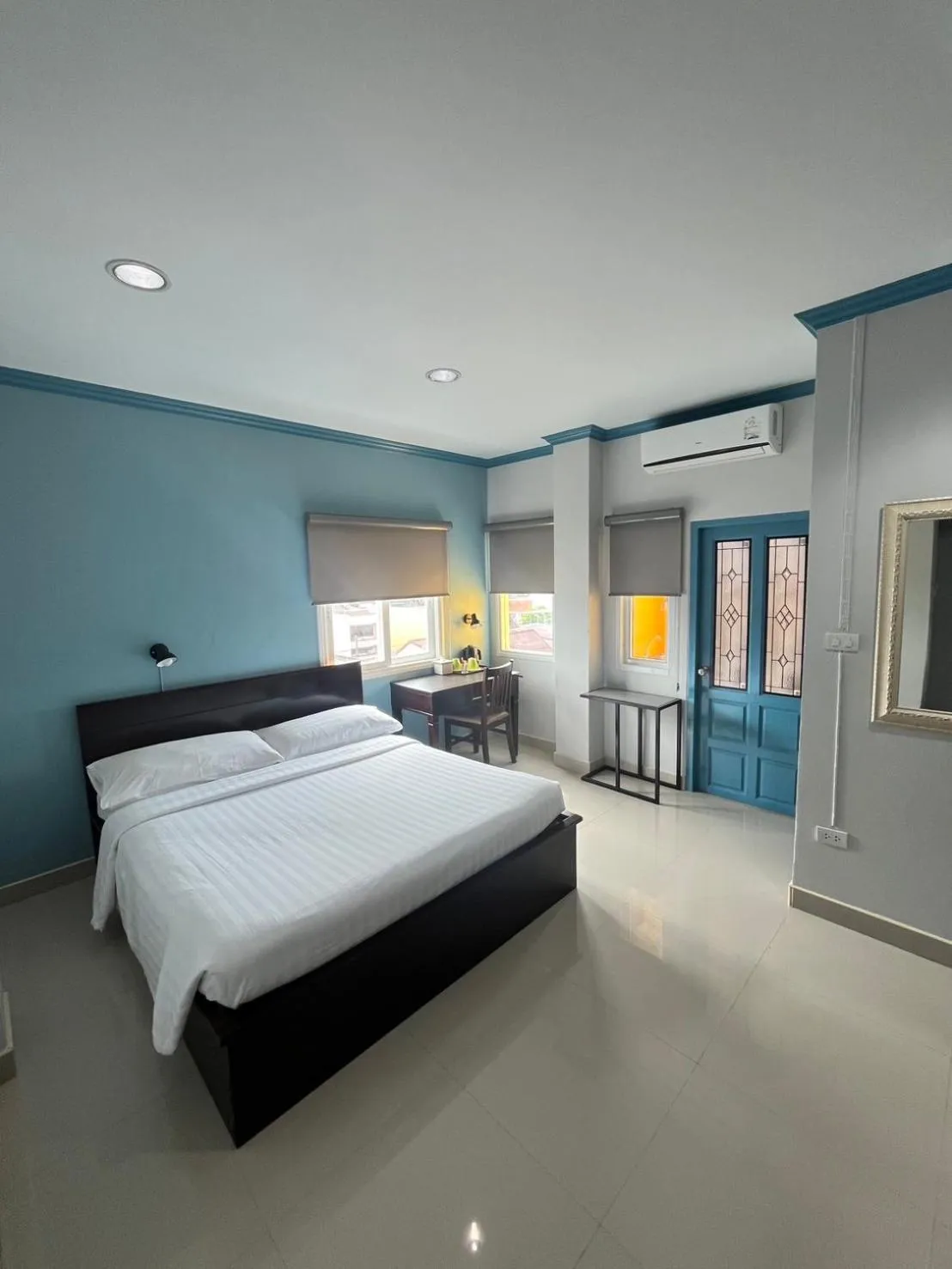 Bedroom, Bed in Garden Hill Hotel