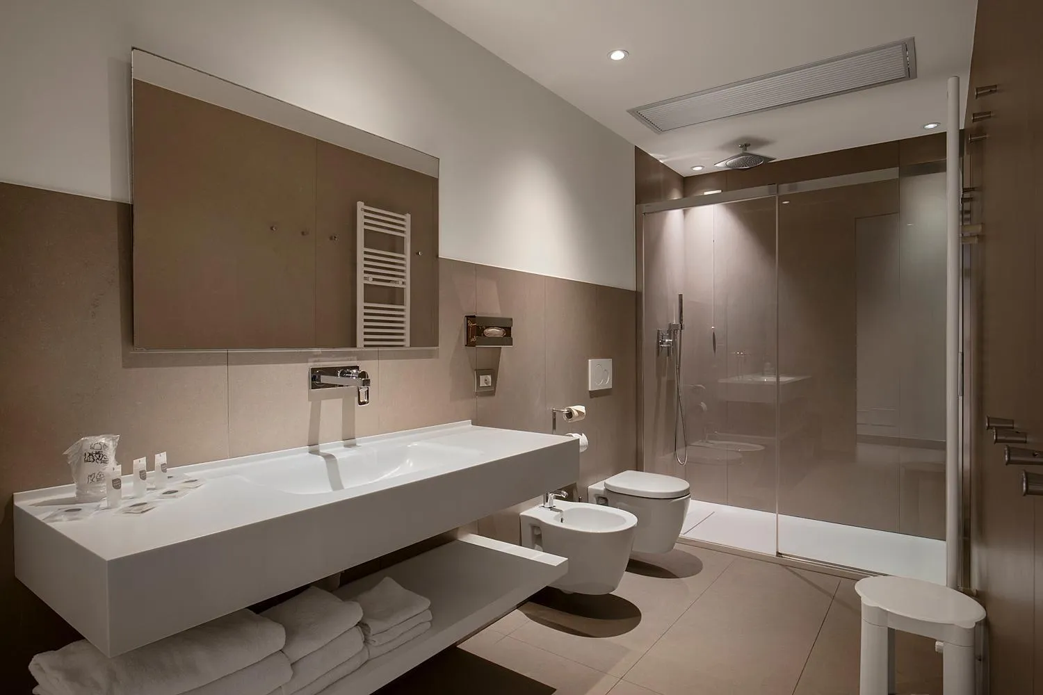 Bathroom in Hotel Verona