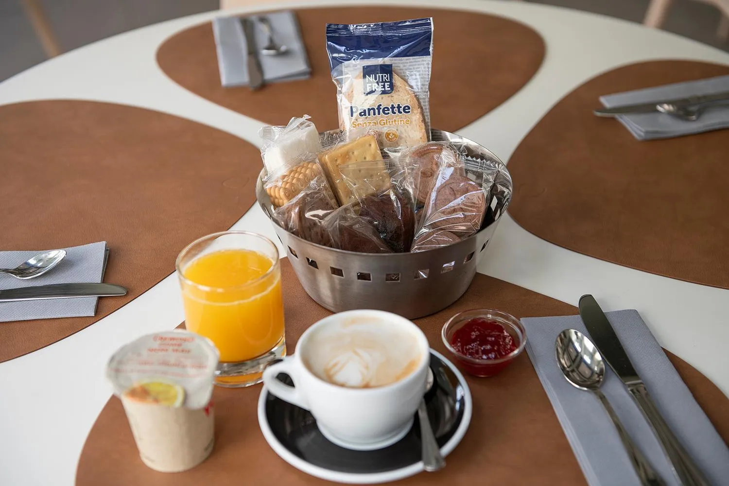 Food and drinks in Hotel Verona