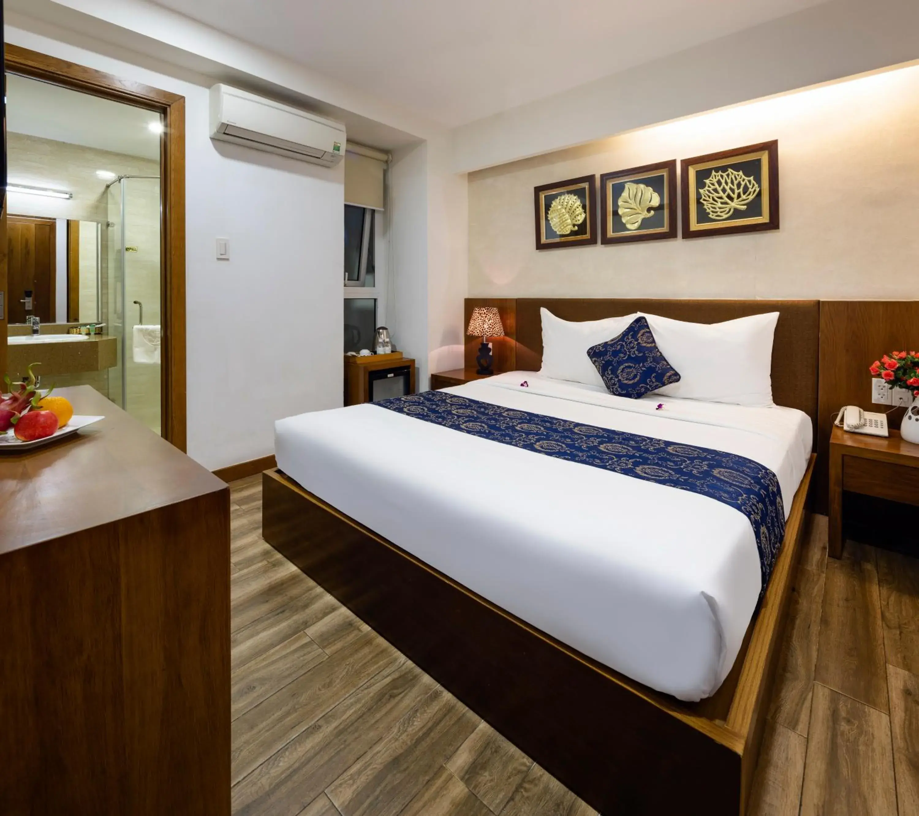Superior Double Room in Saphia Hotel Nha Trang Superior Double Room in Saphia Hotel Nha Trang