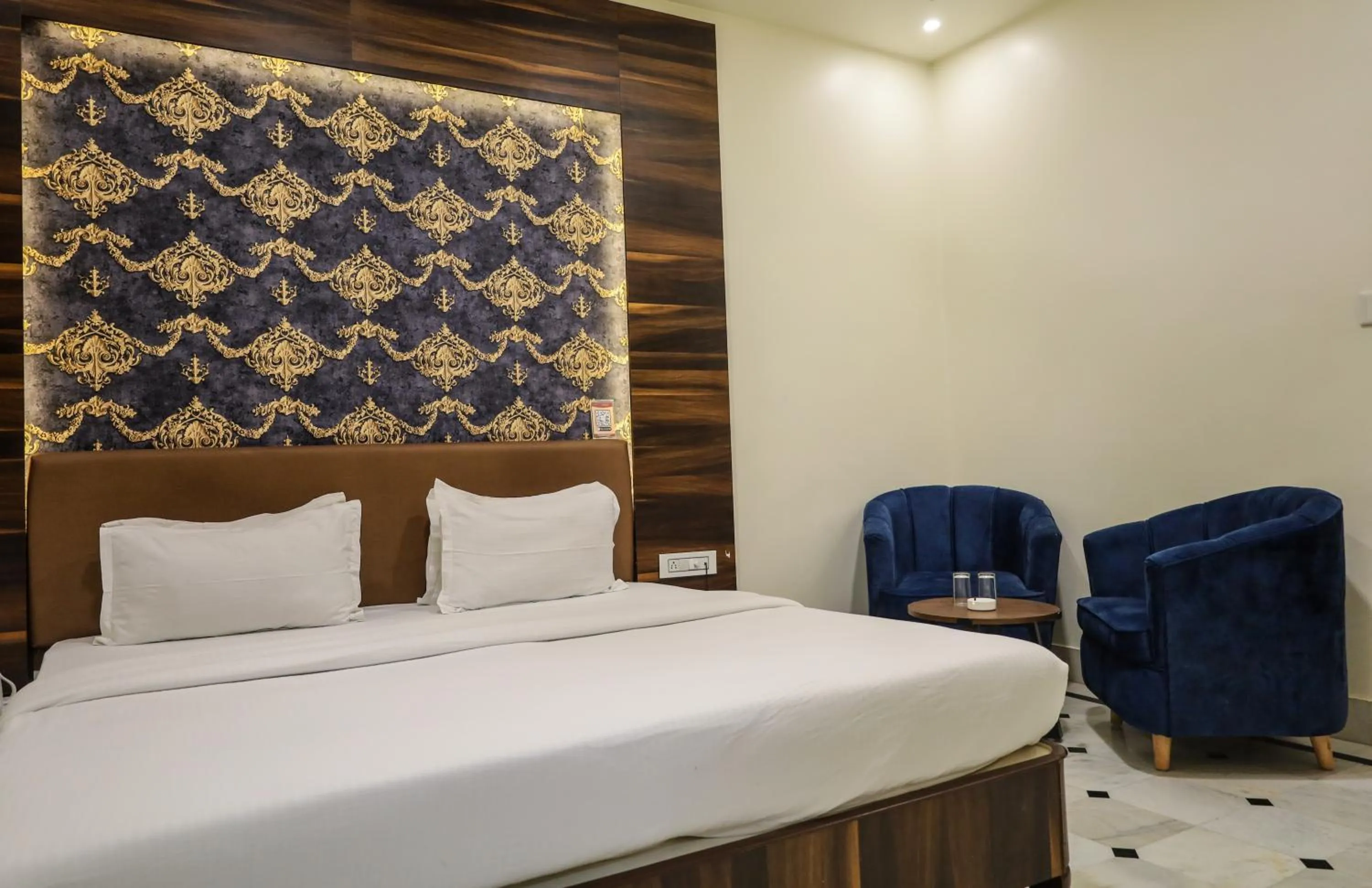 Bed in HOTEL CITY PALACE