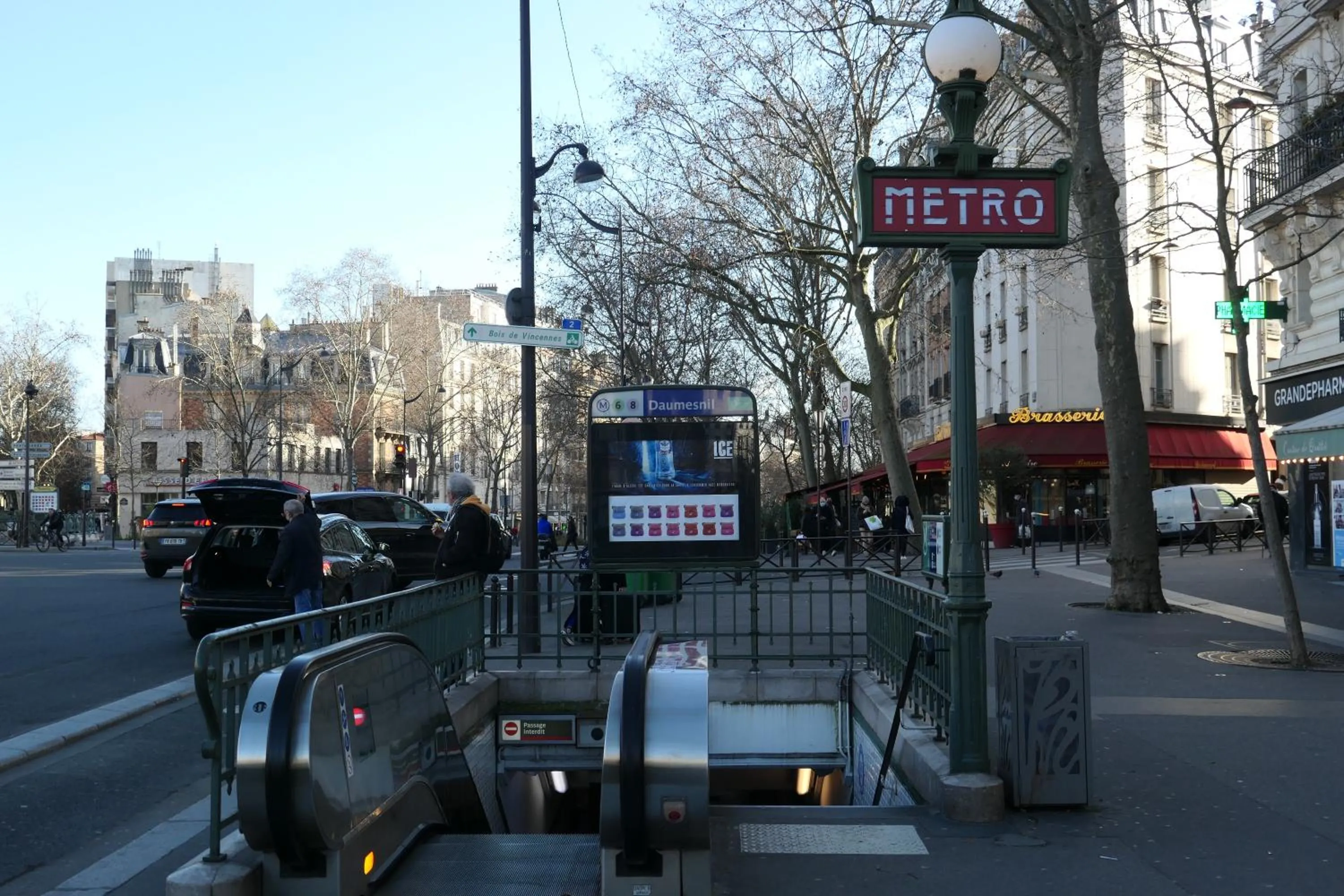 Restaurant/places to eat in Luxury Studio Daumesnil Wifi & Netflix