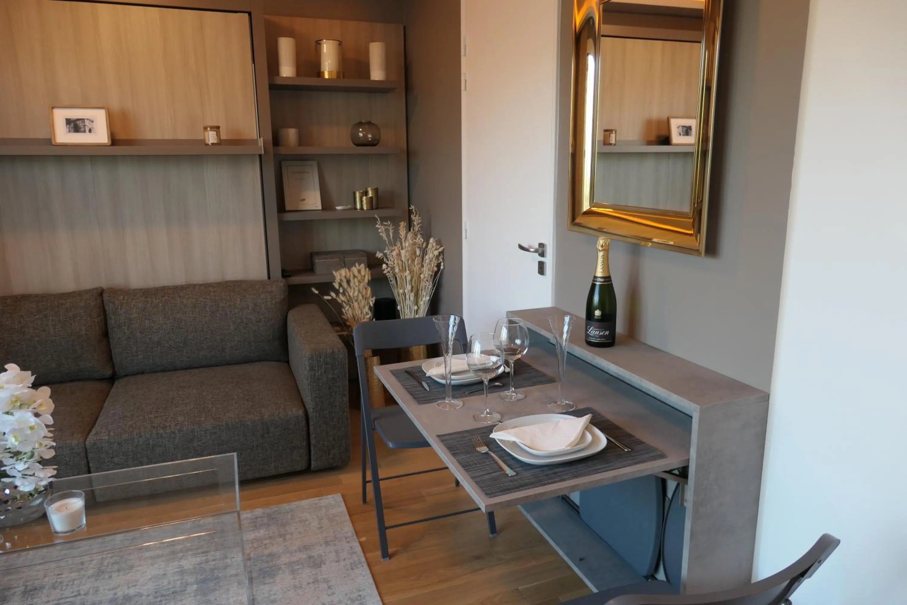 Seating area in Luxury Studio Daumesnil Wifi & Netflix