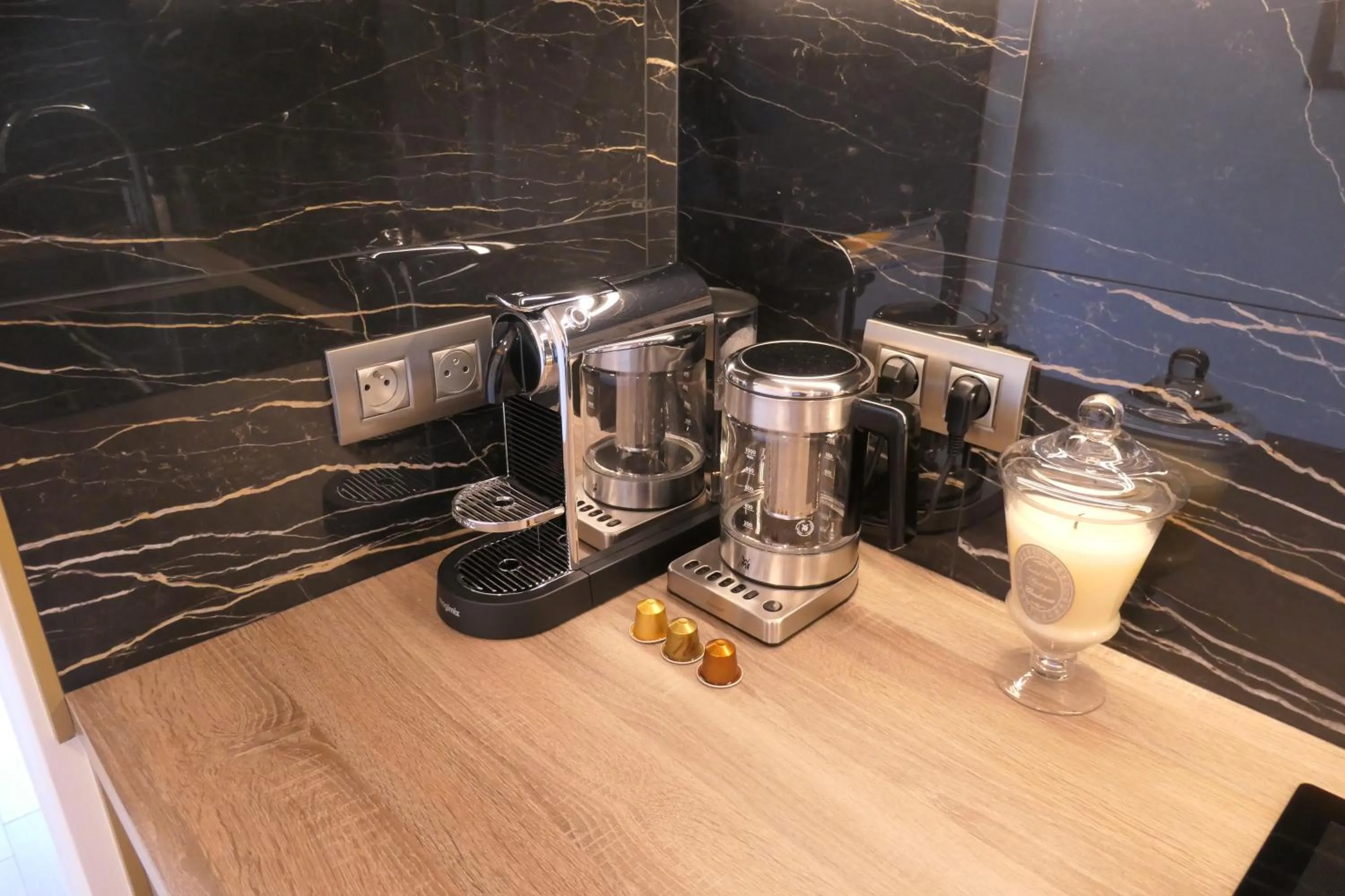 Coffee/tea facilities in Luxury Studio Daumesnil Wifi & Netflix