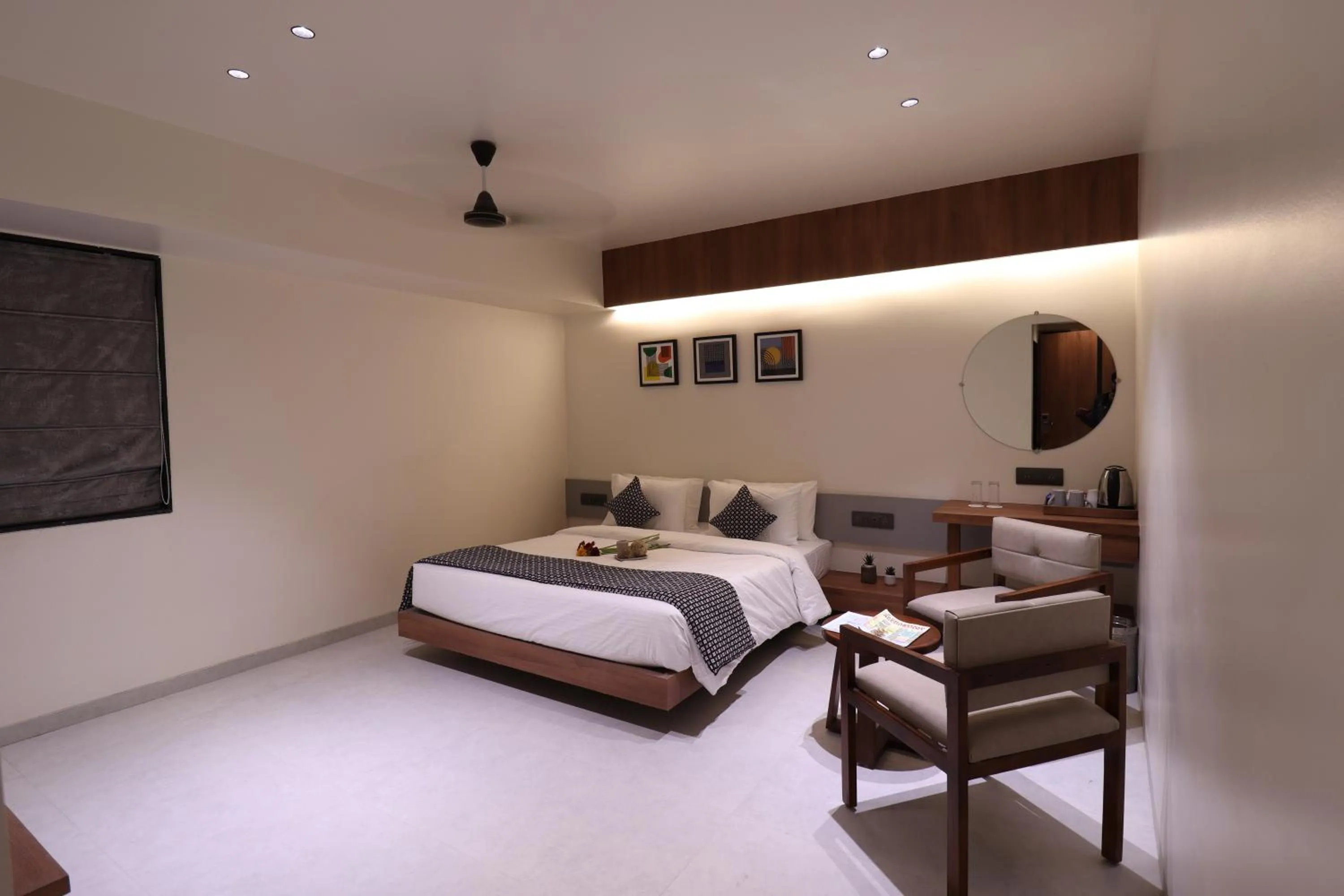 Bedroom, Bed in Hotel Chitra Executive