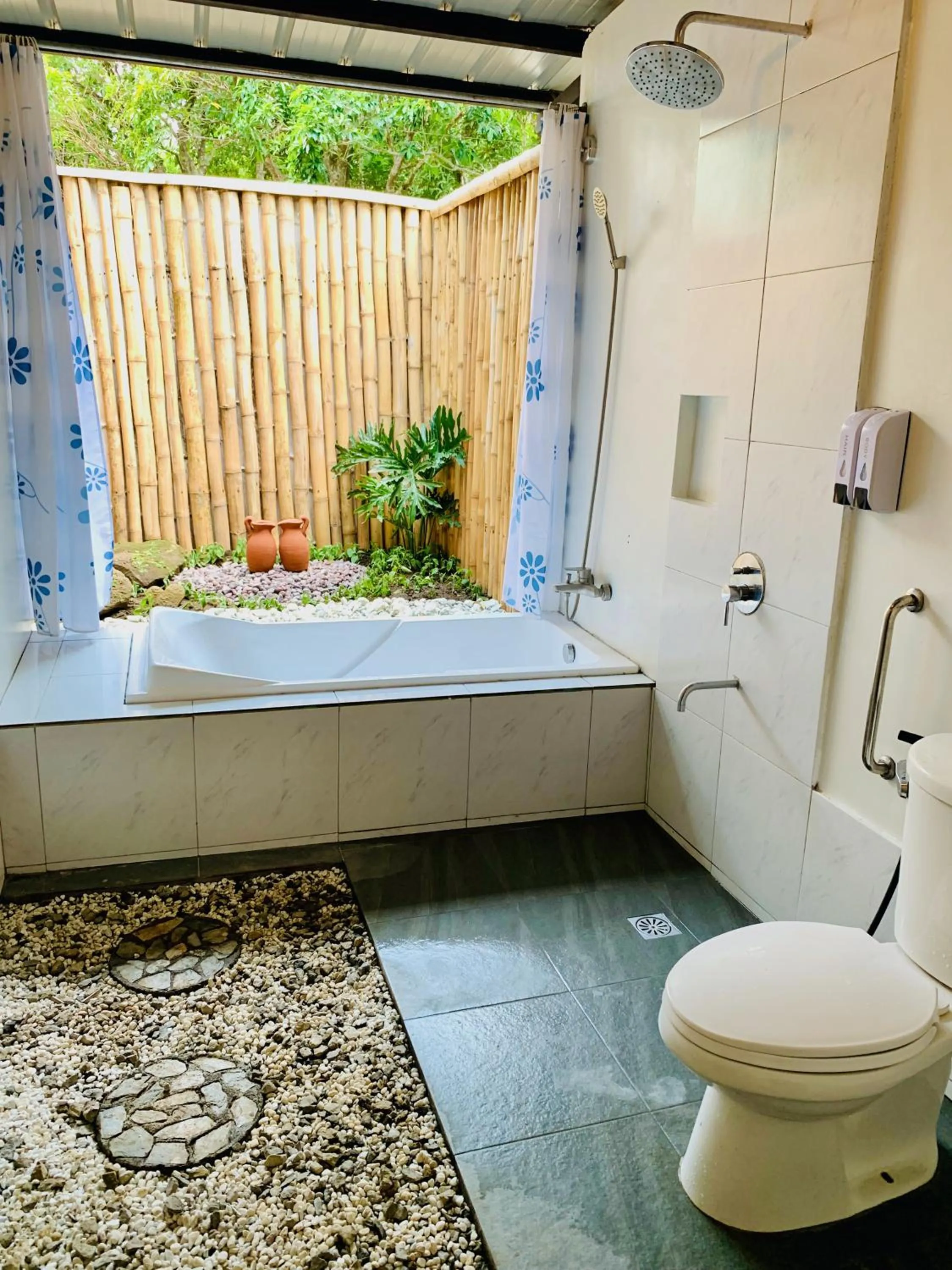Bathroom in Shanti Wellness Sanctuary