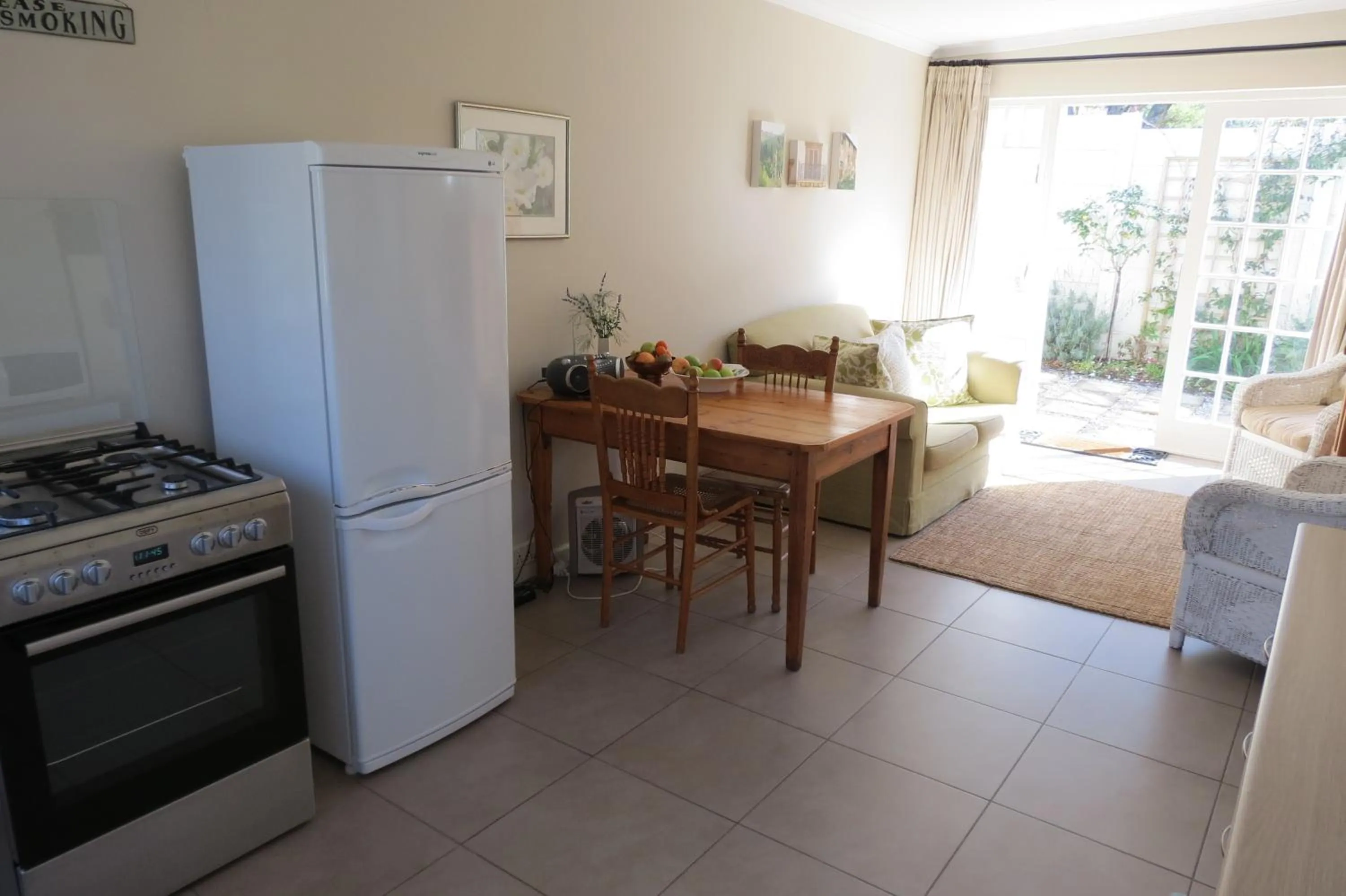 Kitchen or kitchenette in AppleBee Guest Cottages