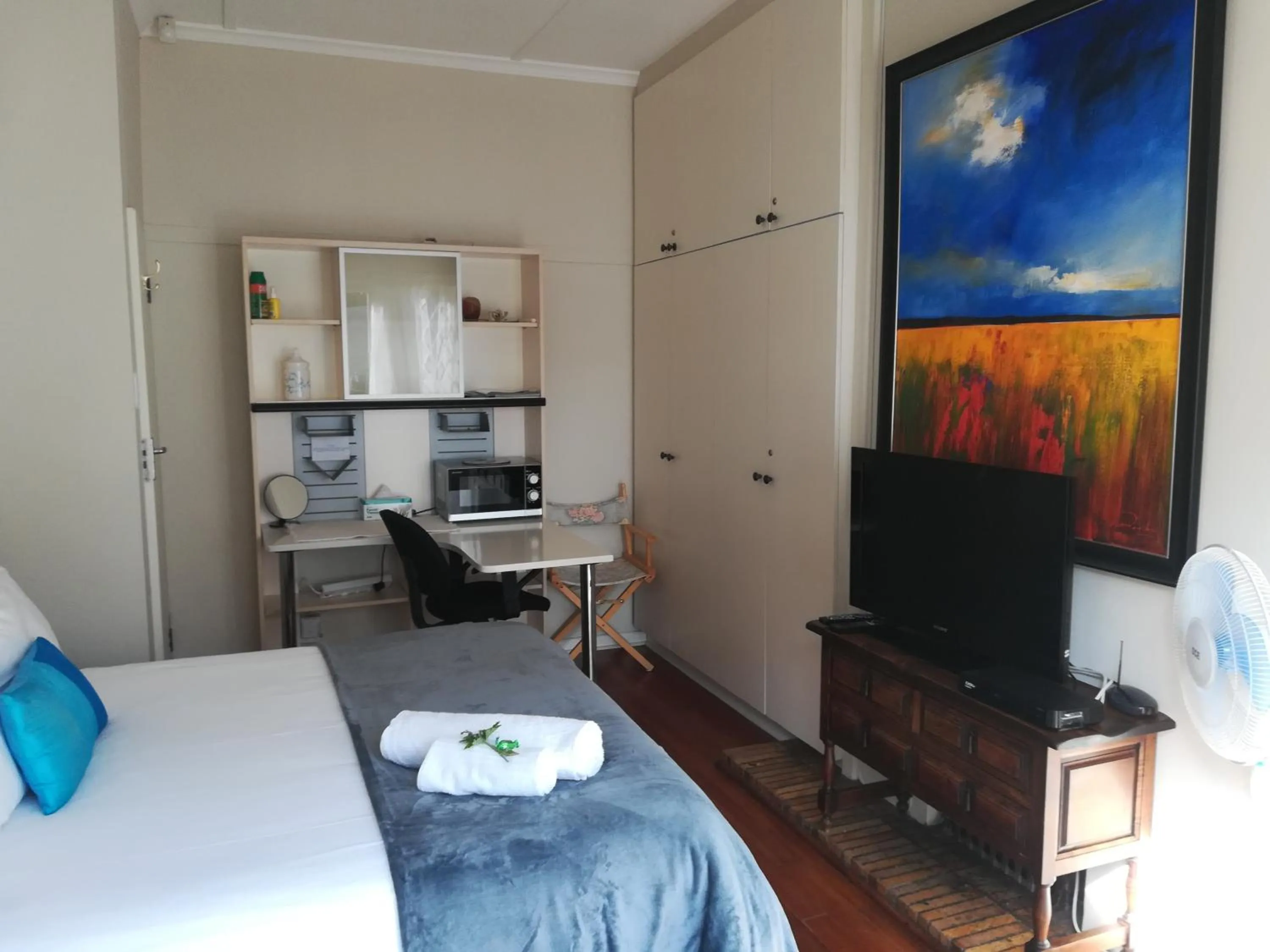 Bedroom, Bed in AppleBee Guest Cottages