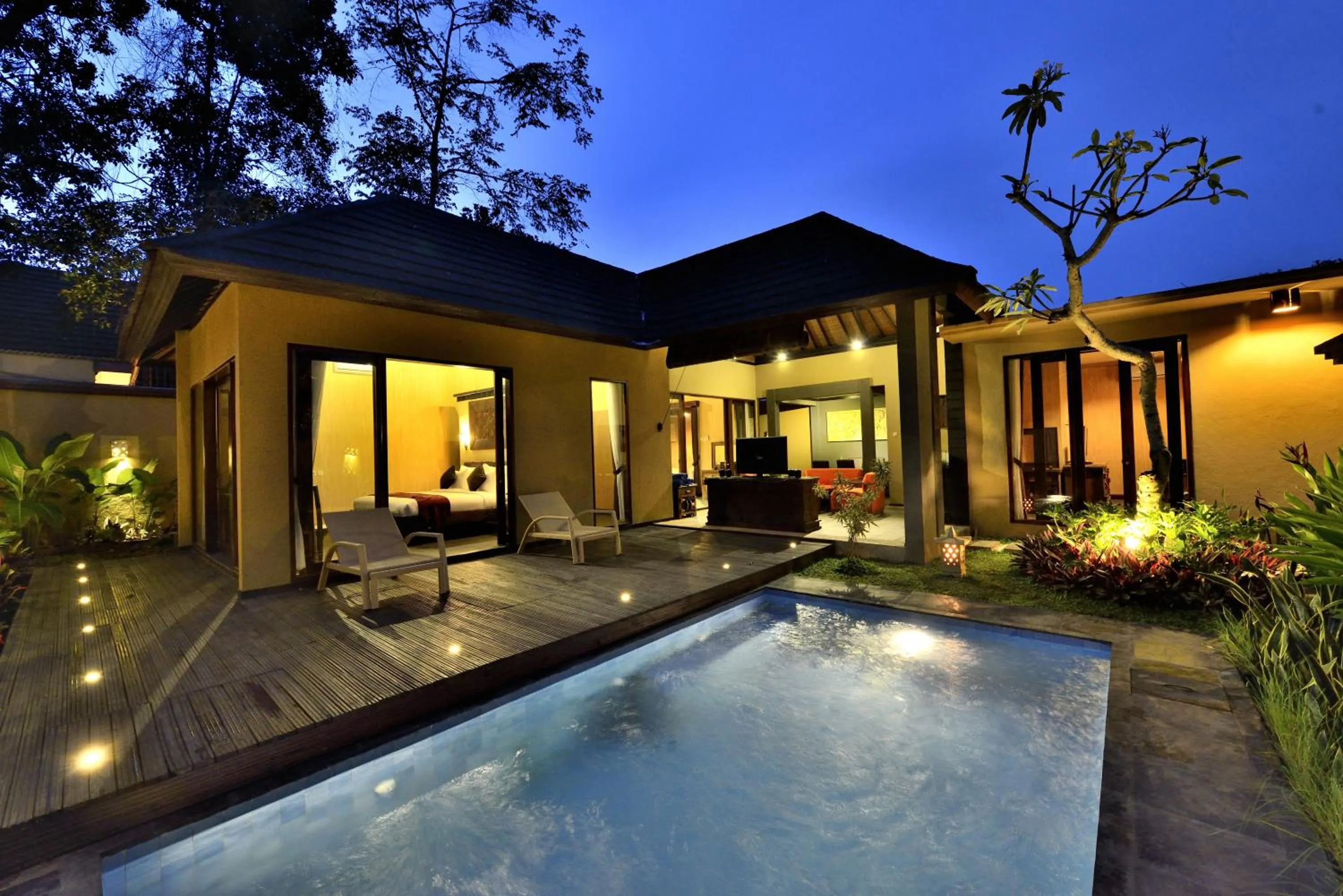 Property building in Gino Feruci Villa Ubud by KAGUM Hotels