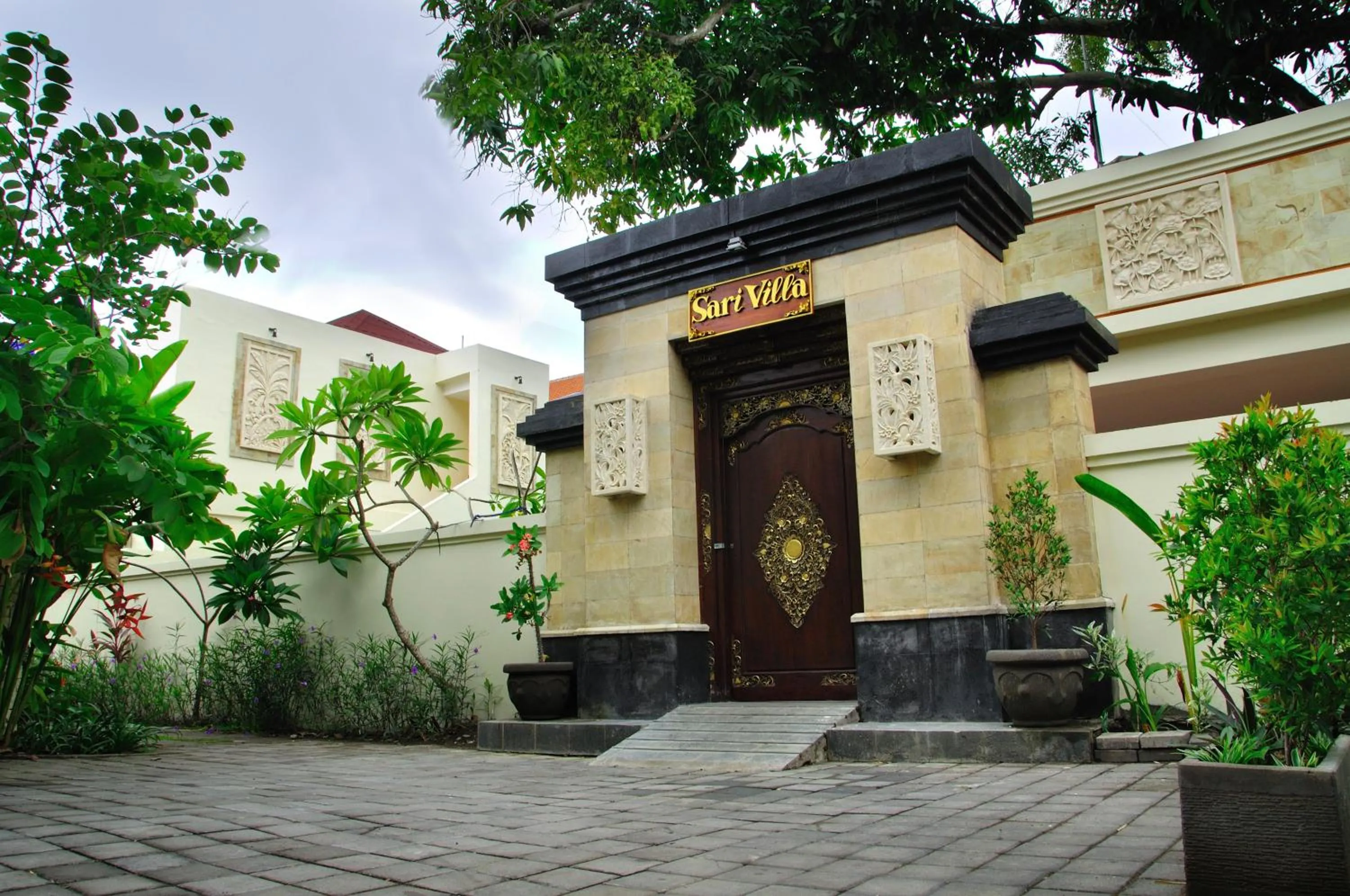 Facade/entrance in Sari Villa Sanur Beach