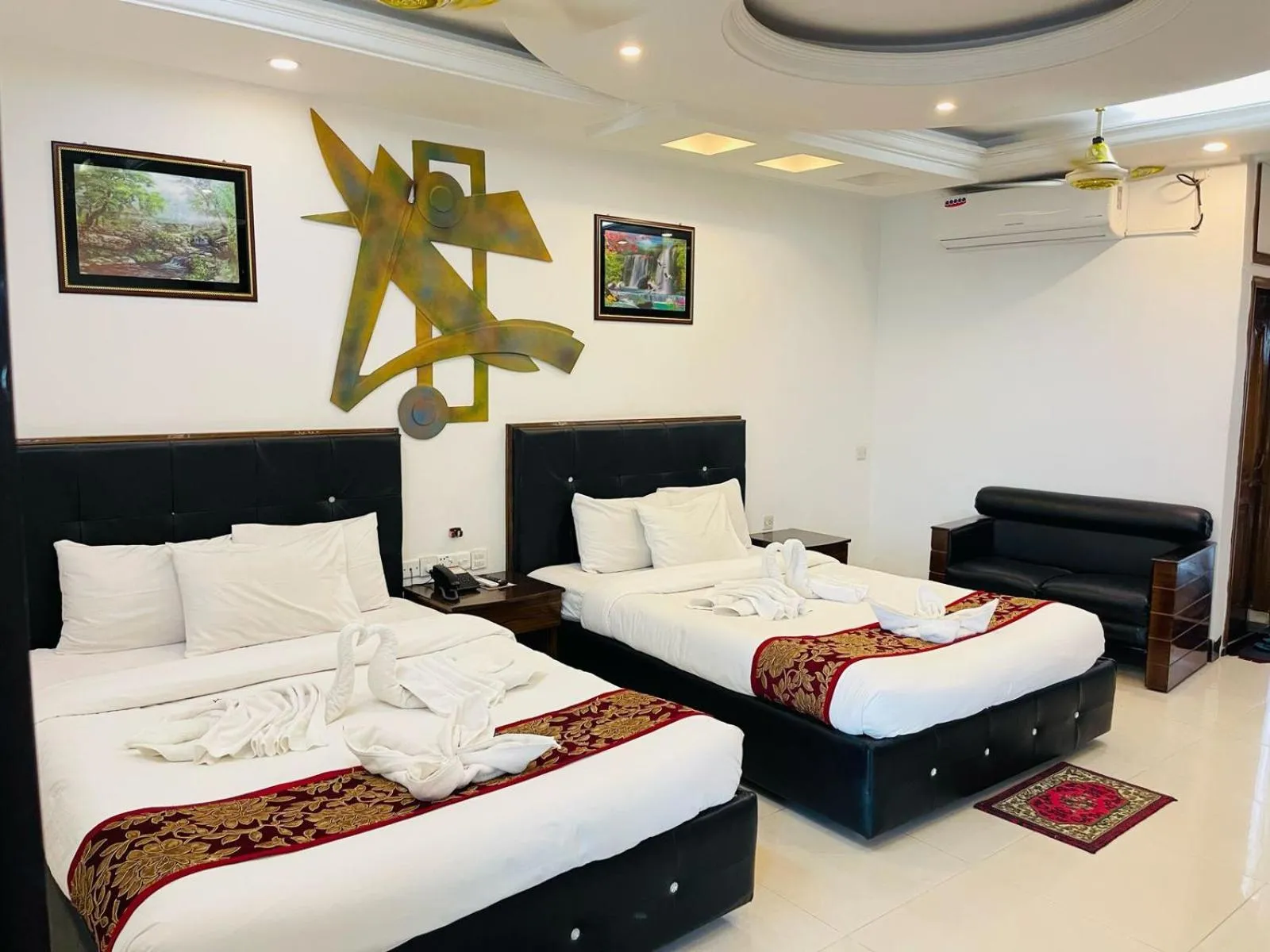 Bed in Hotel Sea World Cox's Bazar