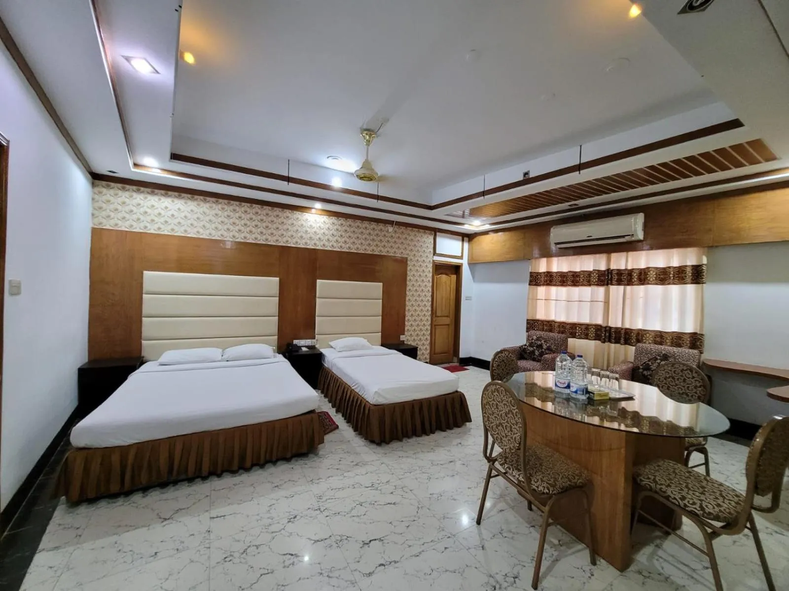 Bed in Hotel Sea World Cox's Bazar