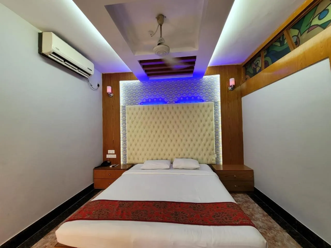 Bed in Hotel Sea World Cox's Bazar