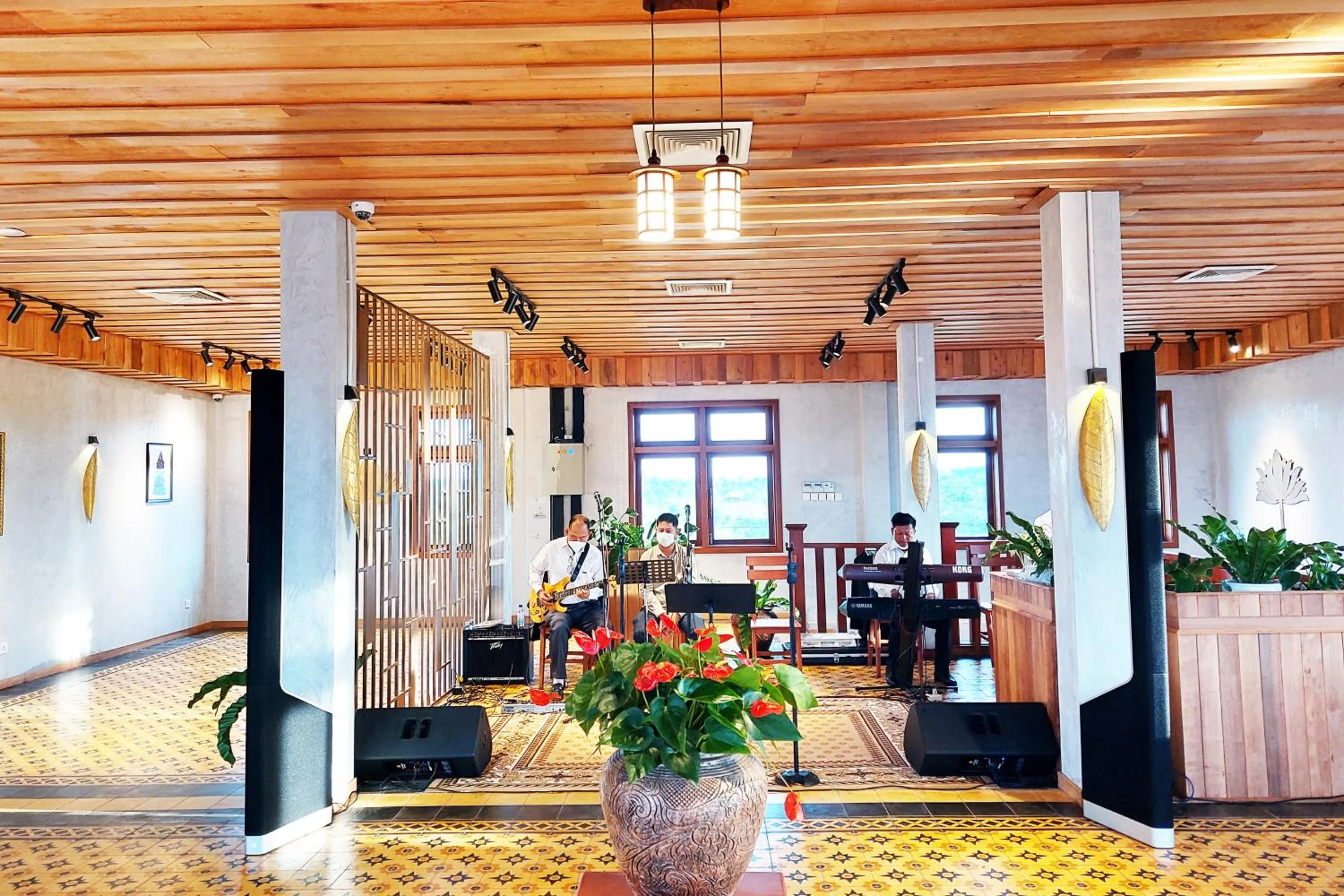 Restaurant/places to eat in KNN RESORT Mondulkiri