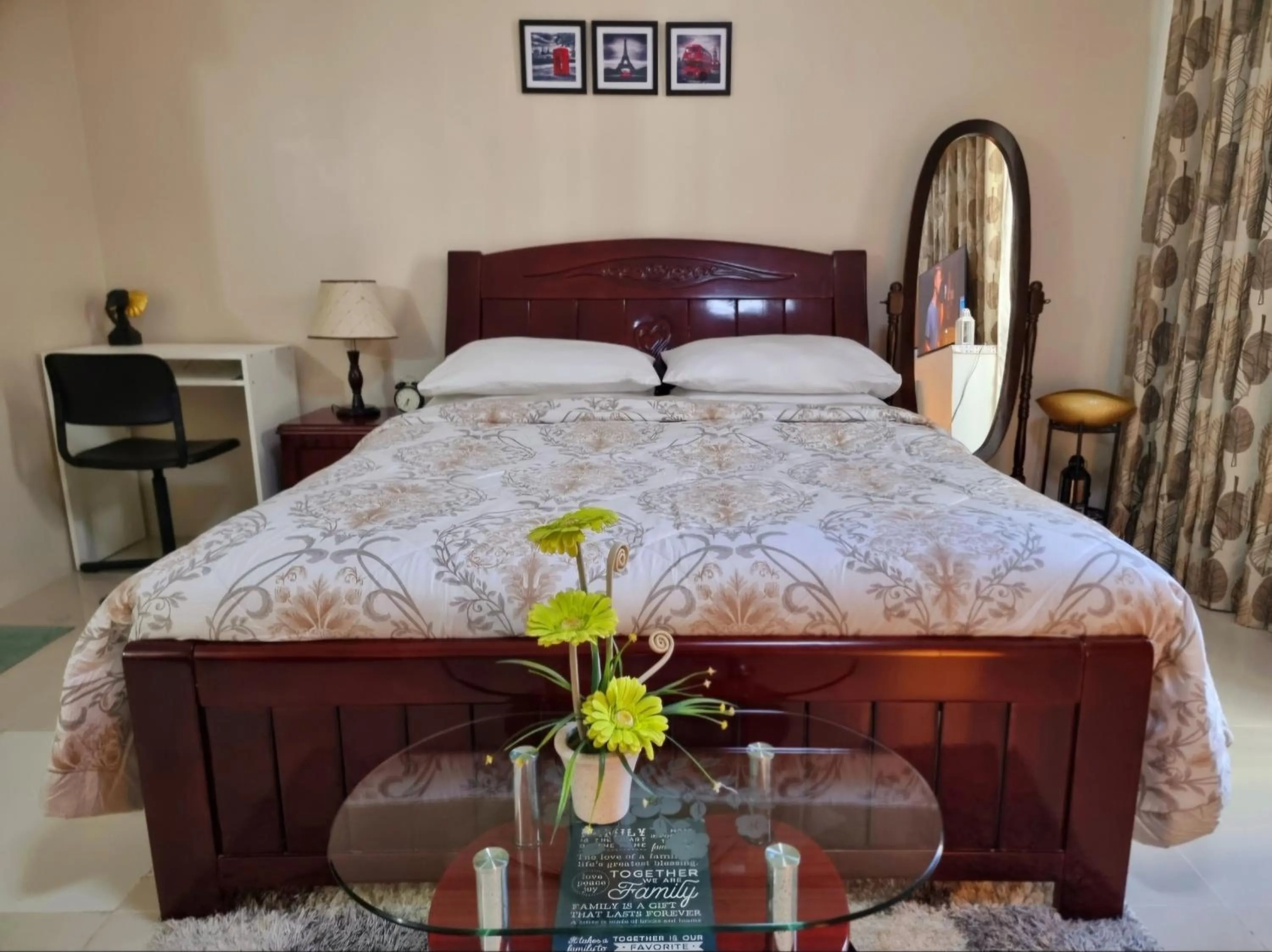 Bed in One Palm Tree Villas Condo Across NAIA Terminal 3