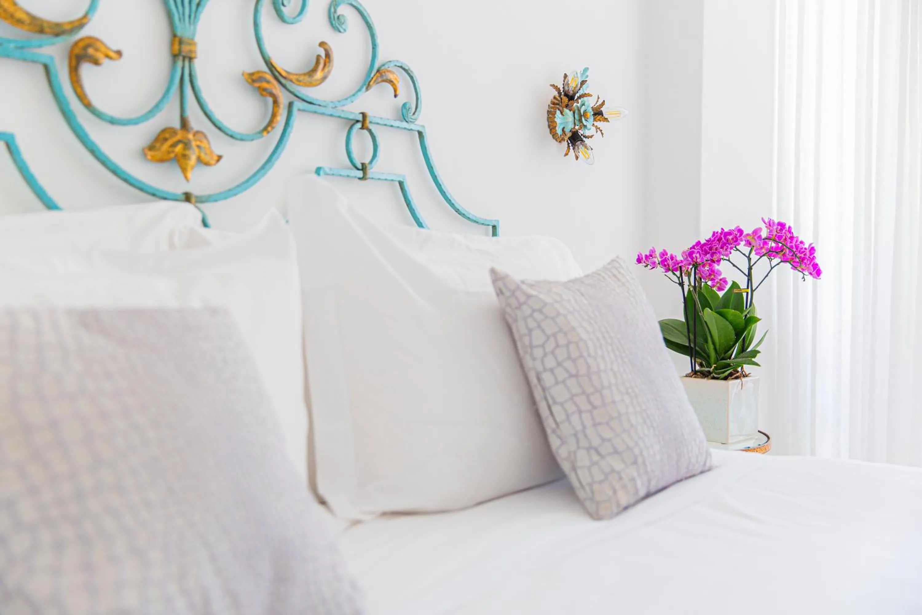 Sea view, Bed in Hotel La Floridiana