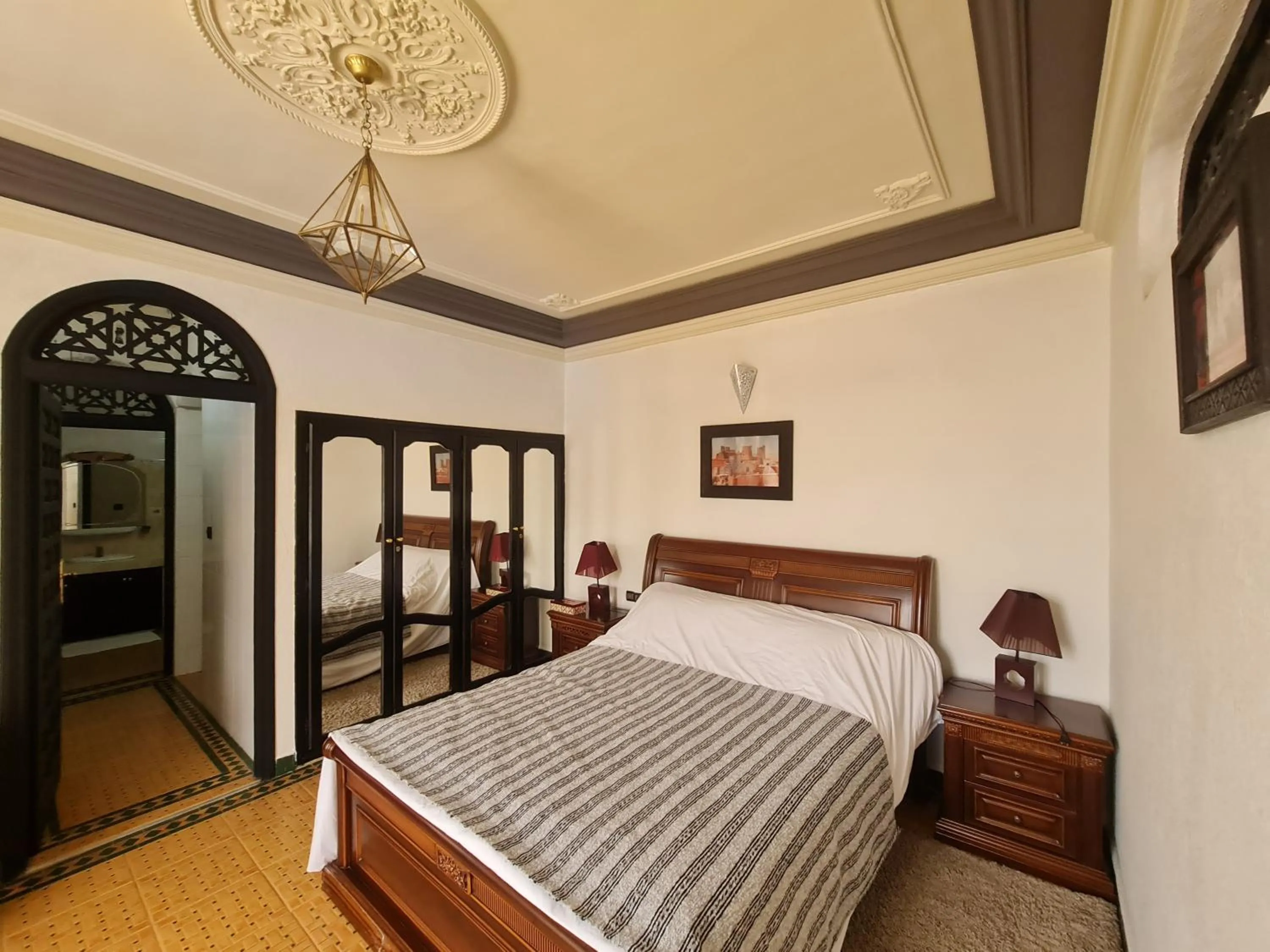 Bed in Targafit Hotel & Hammam