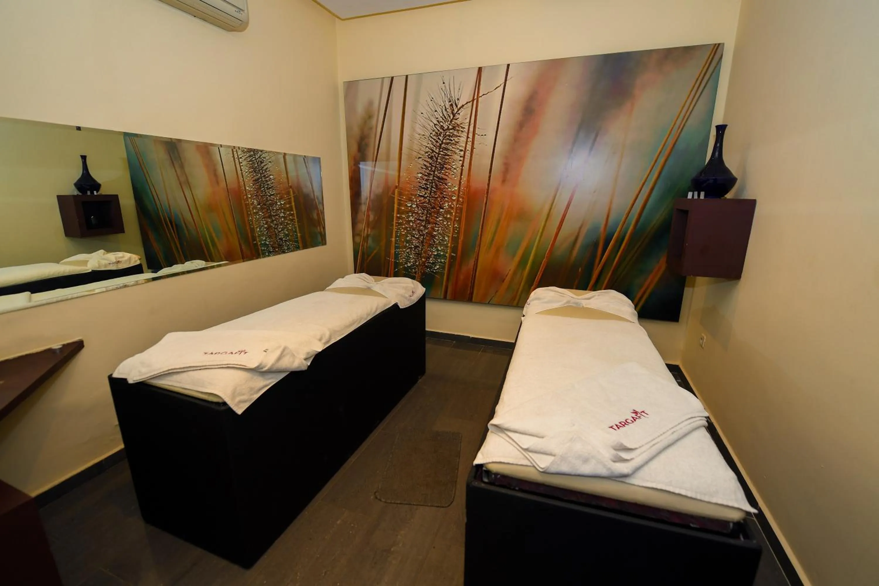 Massage, Bed in Targafit Hotel & Hammam