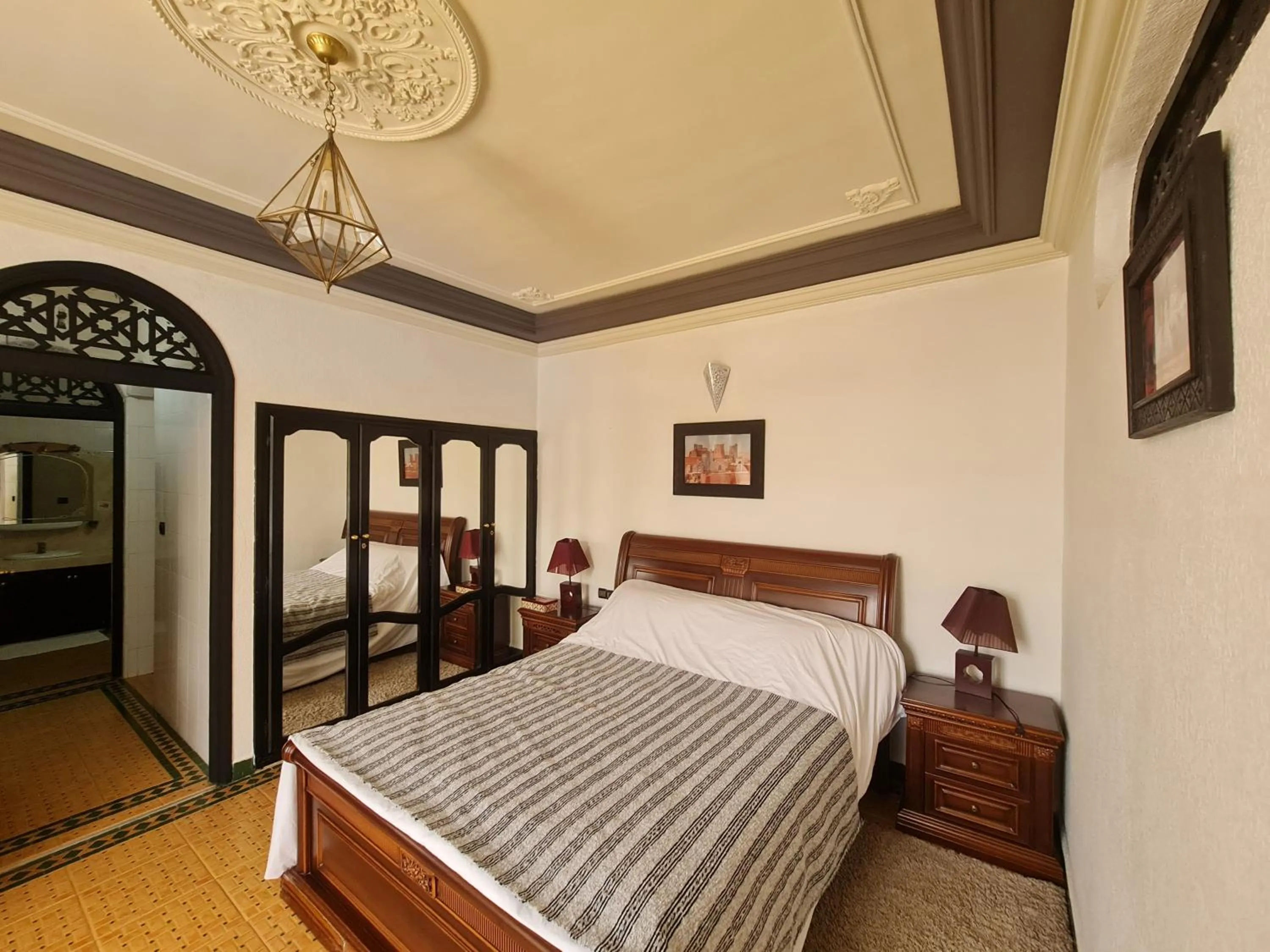 Bed in Targafit Hotel & Hammam