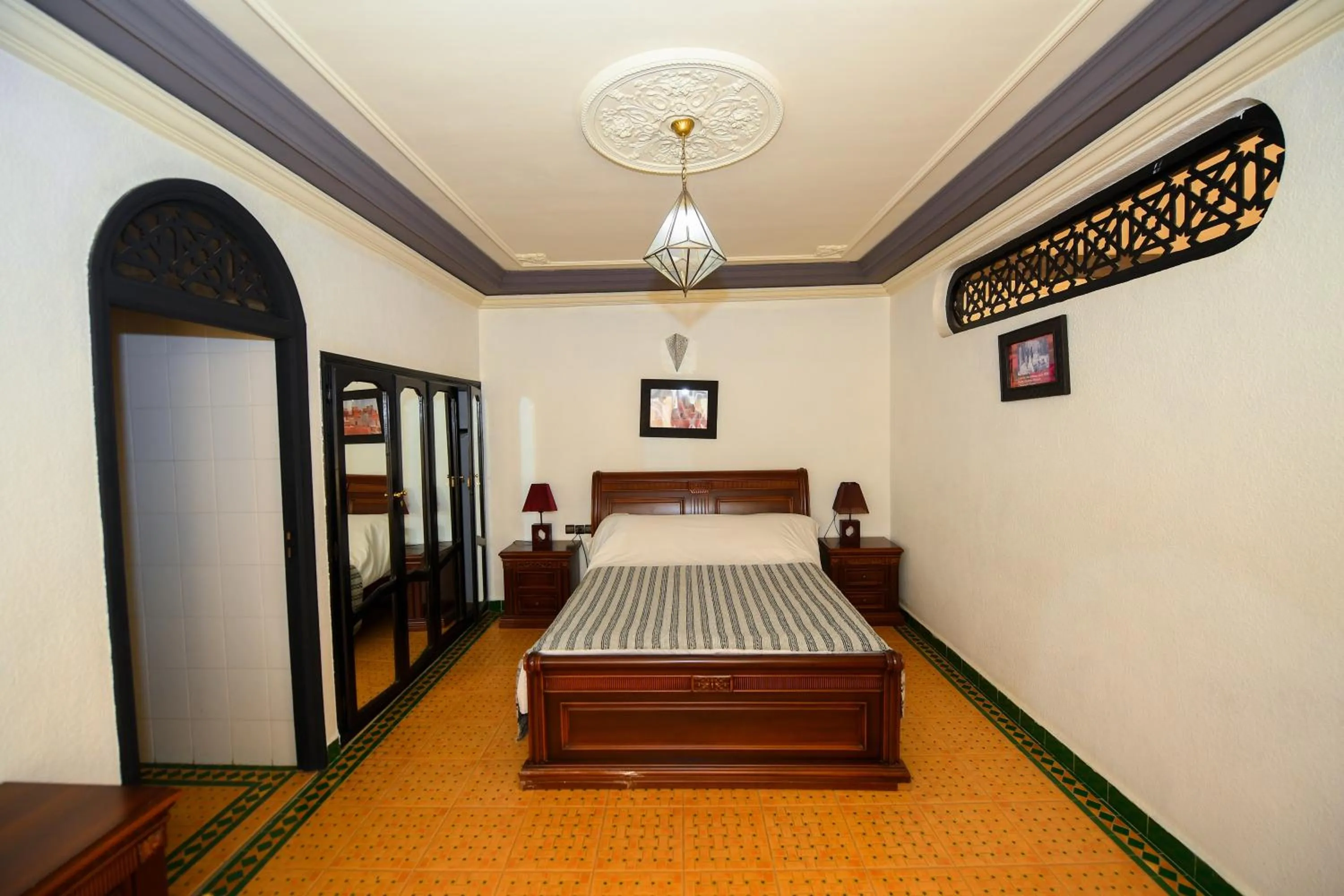 Bed in Targafit Hotel & Hammam