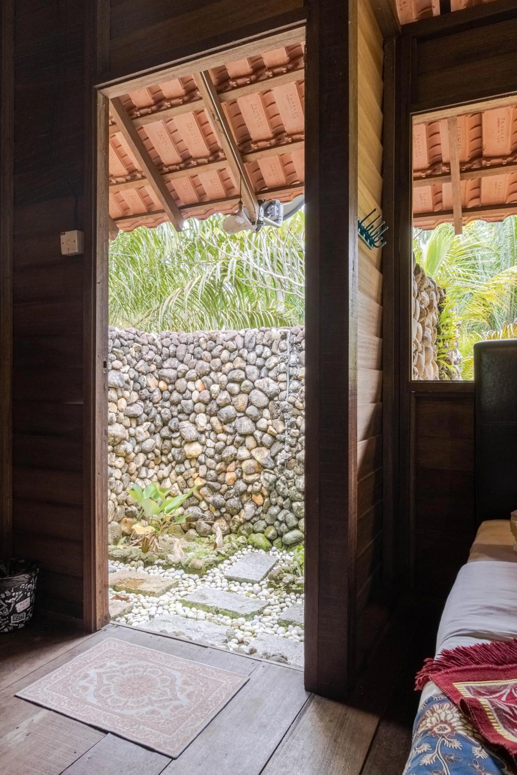 Shower, Bed in Sahom Valley Resort - Agro & Eco Park