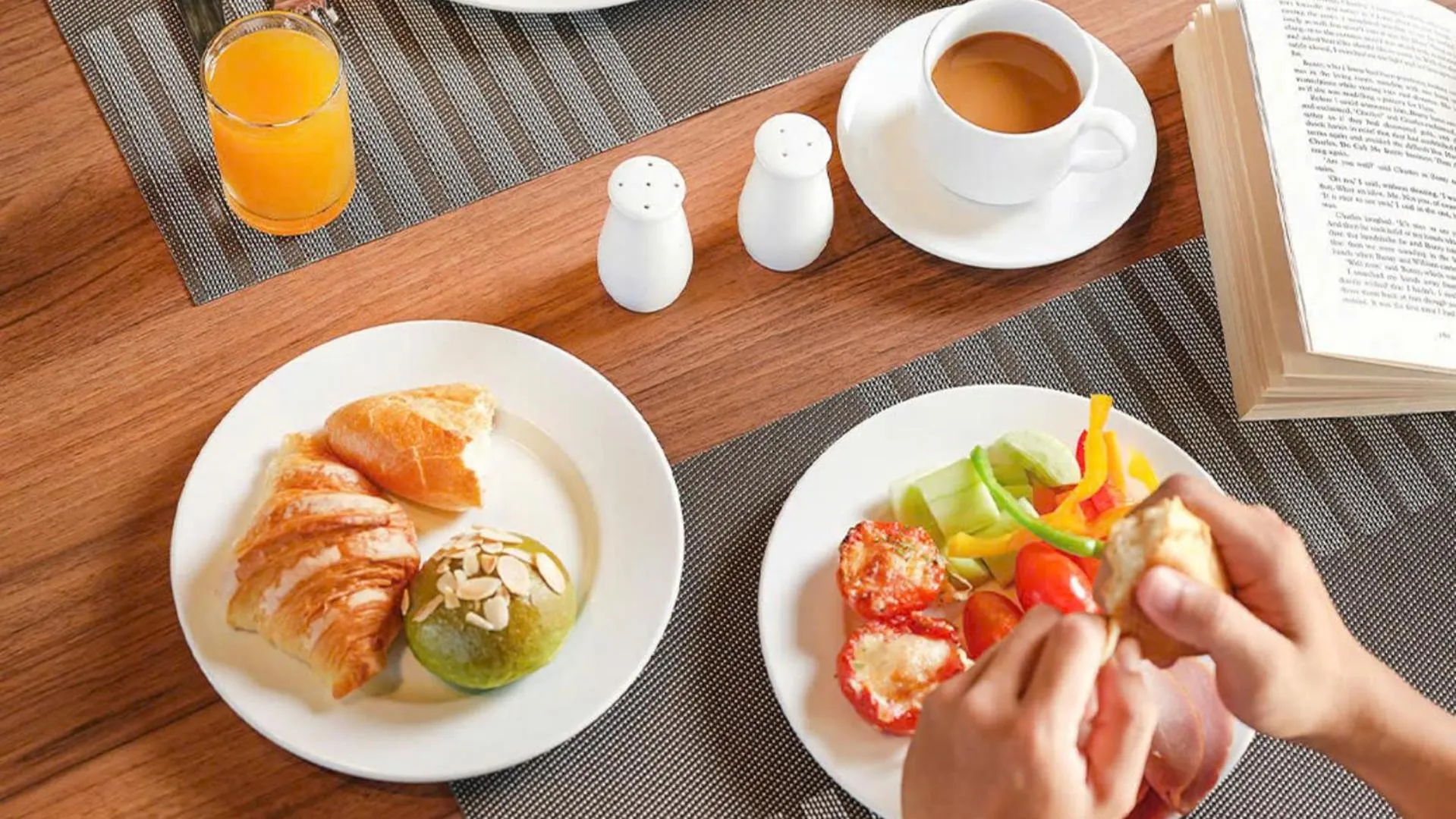 Breakfast in Art Museum Villa Hoi An