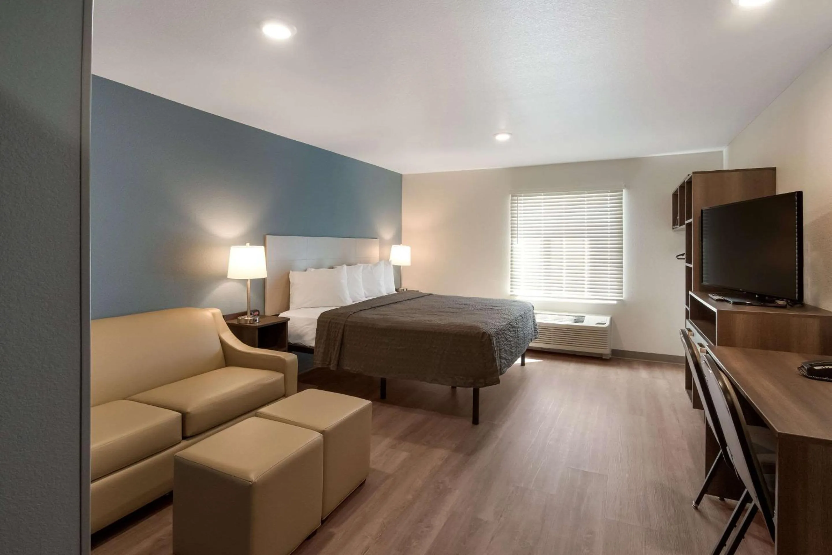 Bedroom, Bed in WoodSpring Suites Colorado Springs North - Air Force Academy