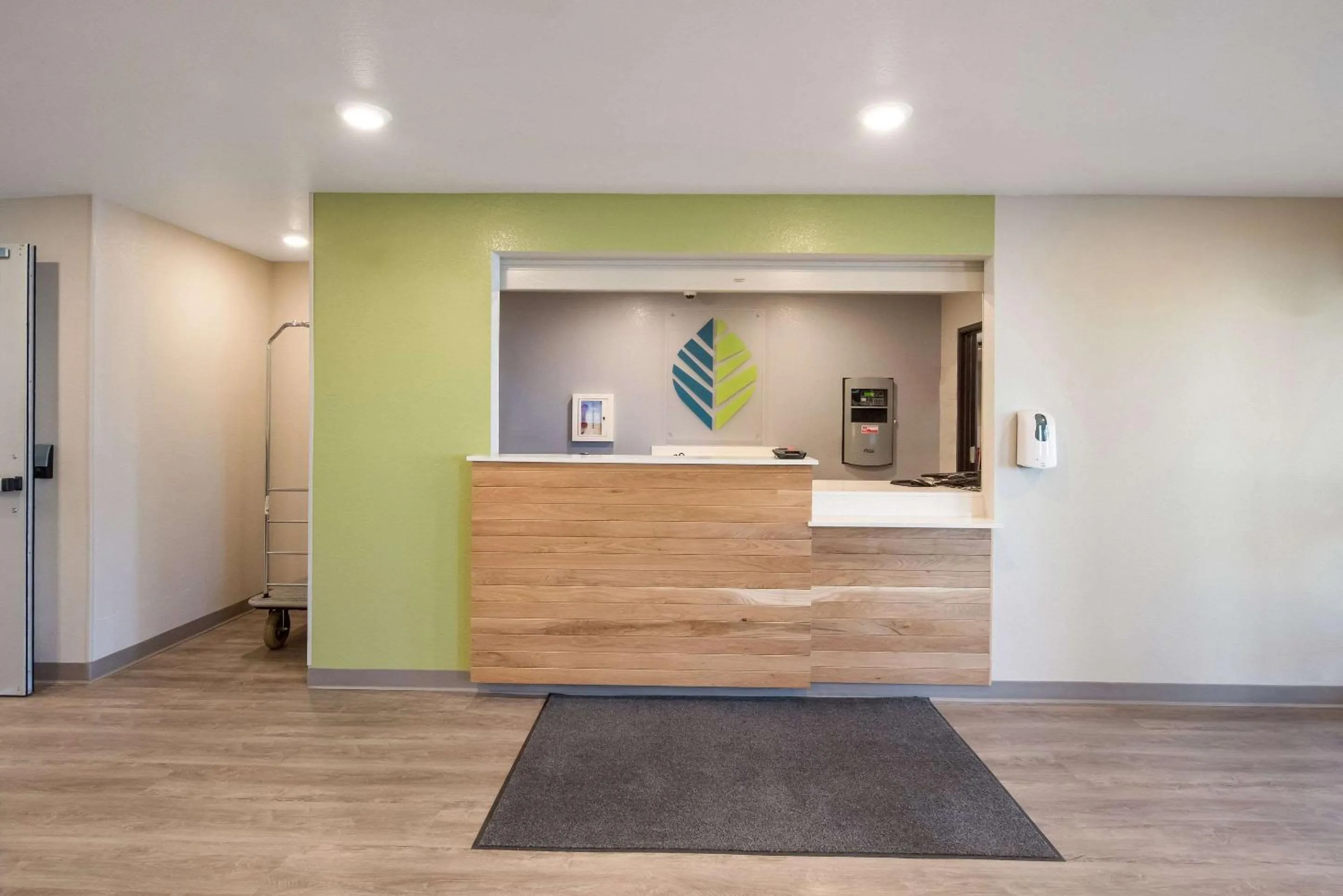 Lobby or reception in WoodSpring Suites Colorado Springs North - Air Force Academy