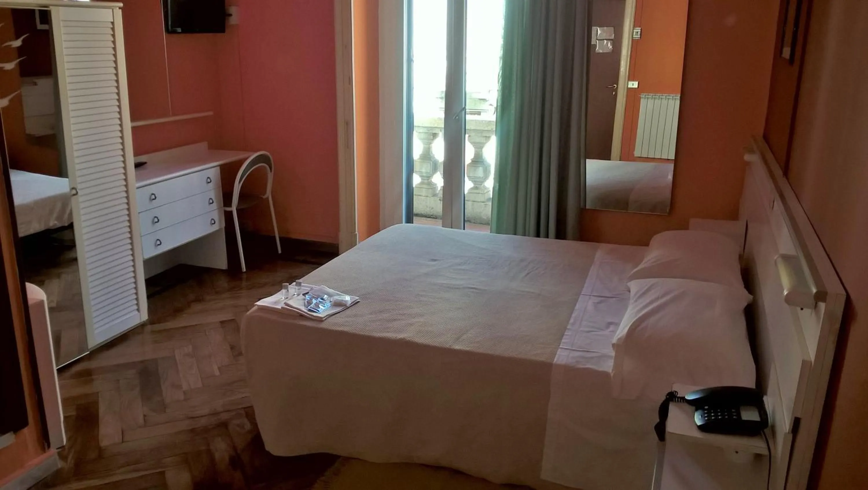 Photo of the whole room, Bed in Hotel Del Sole