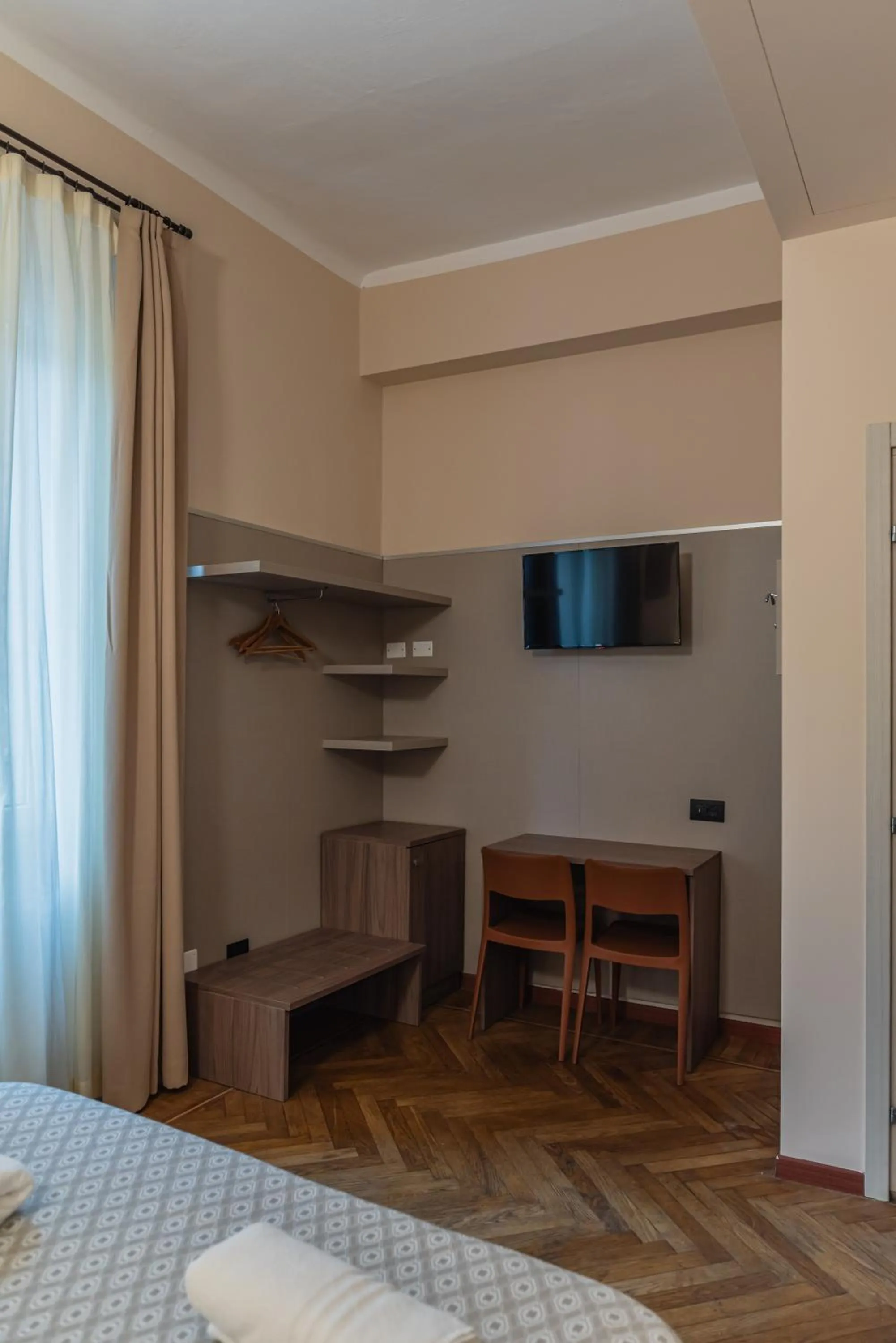 TV and multimedia, Bed in Hotel Del Sole