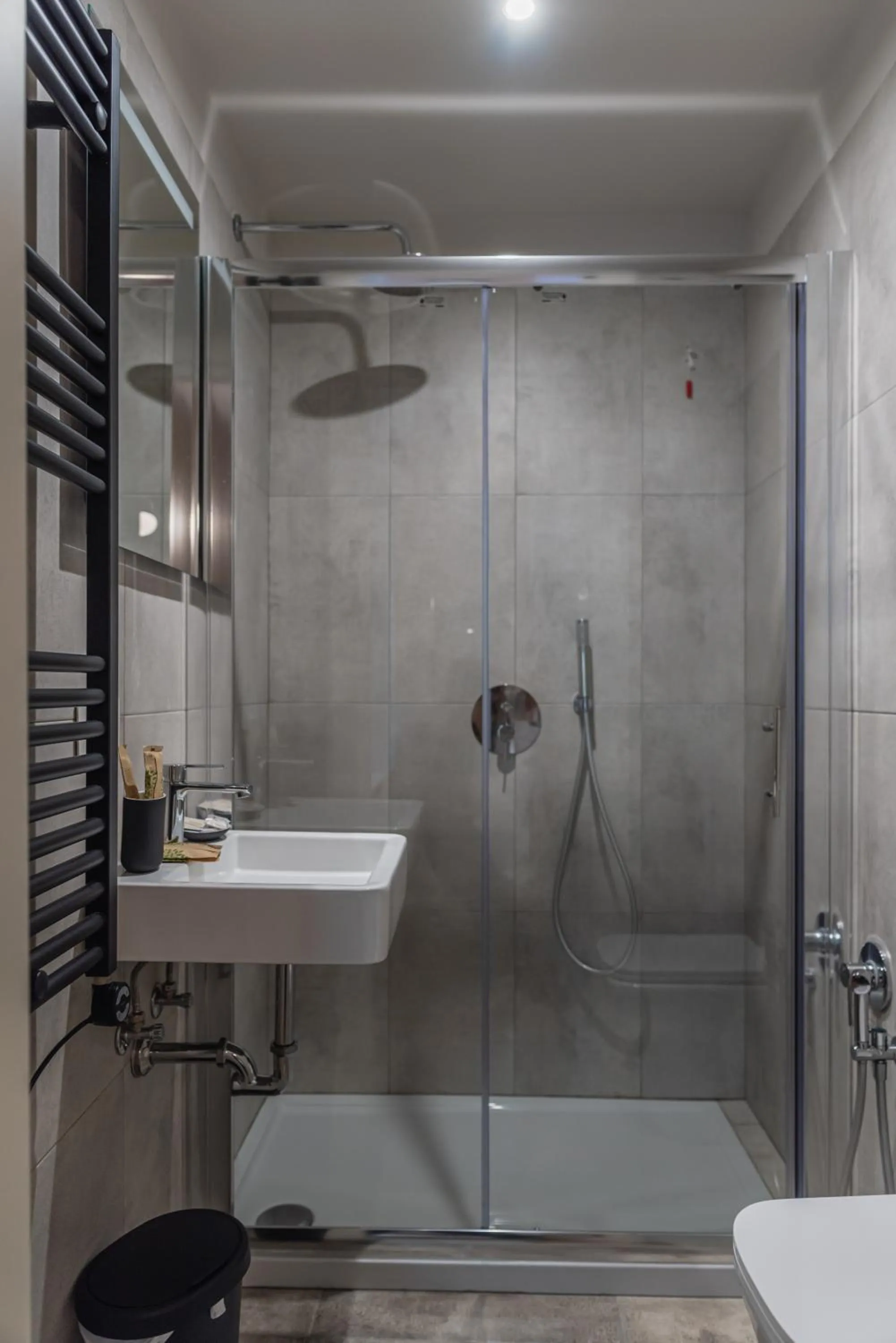 Shower in Hotel Del Sole