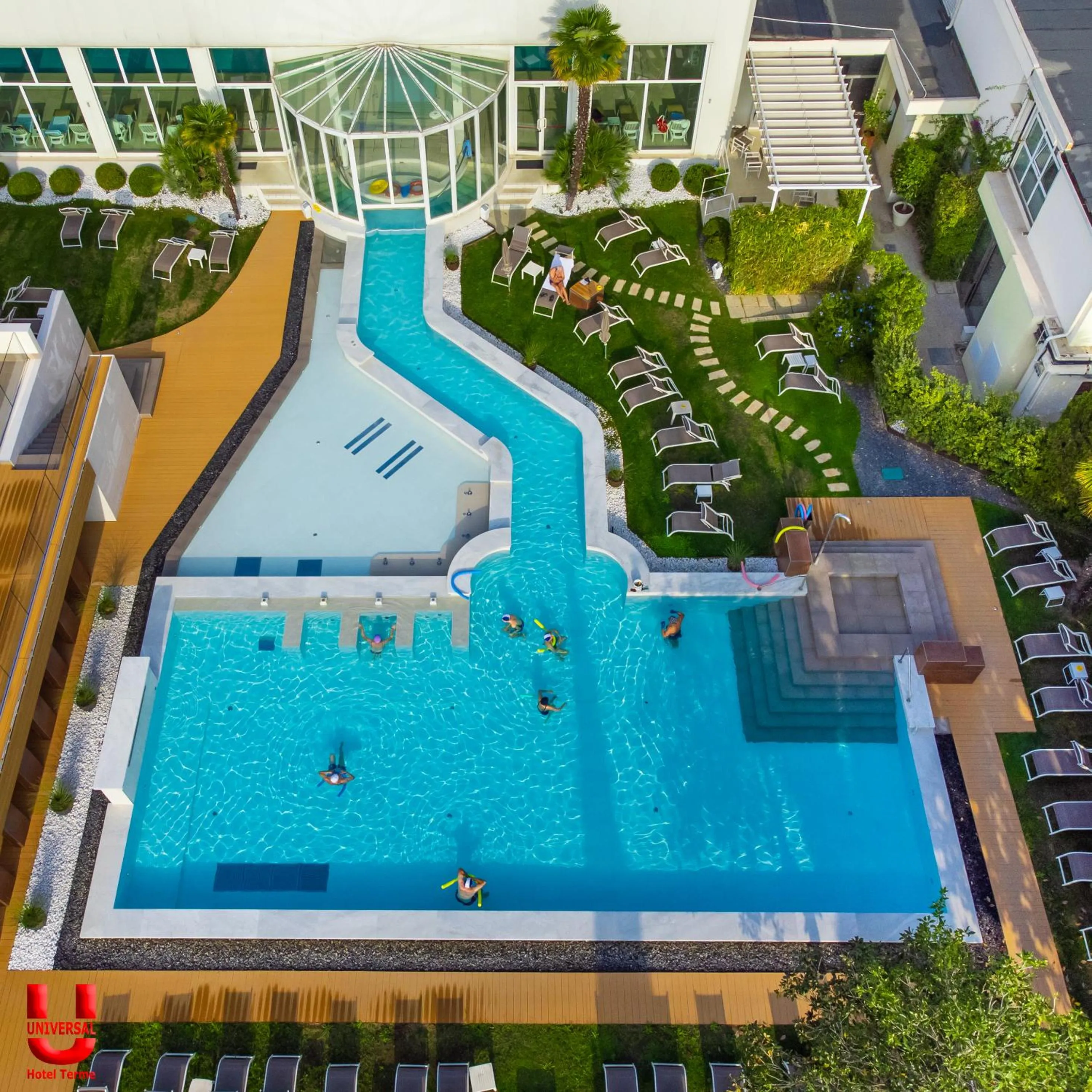 Swimming pool in Hotel Universal Terme