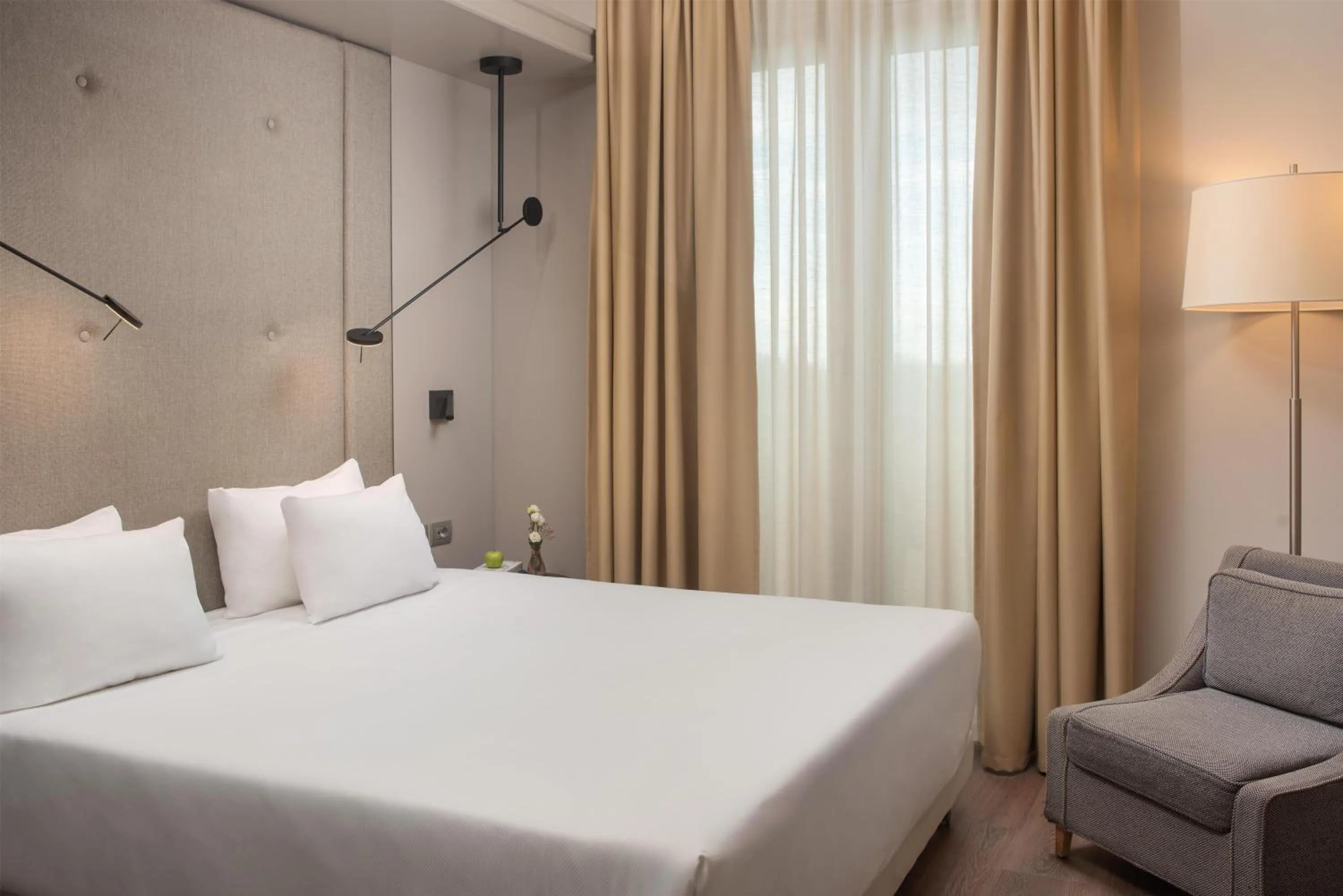 Bedroom, Bed in NH Pisa