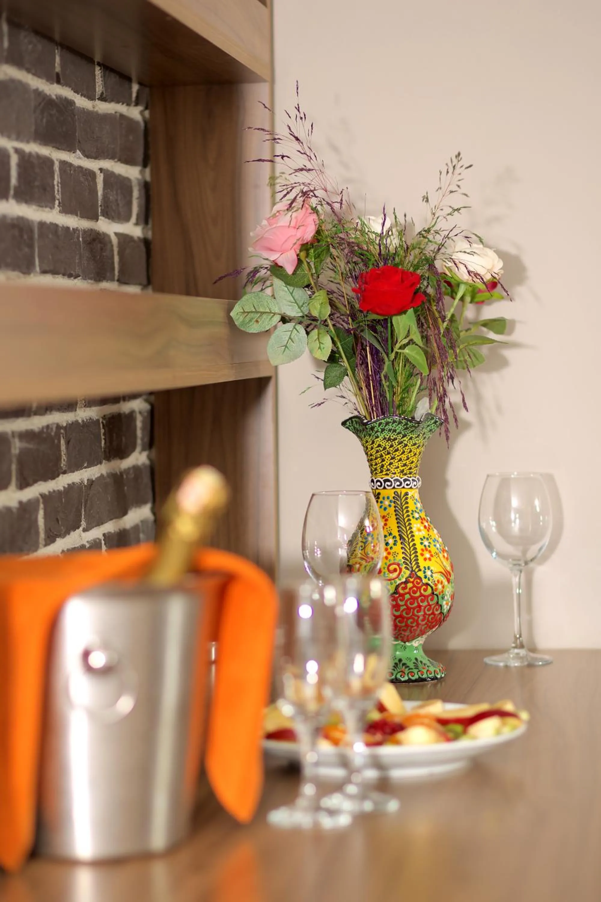 Food and drinks in La Vida Old City Hotel