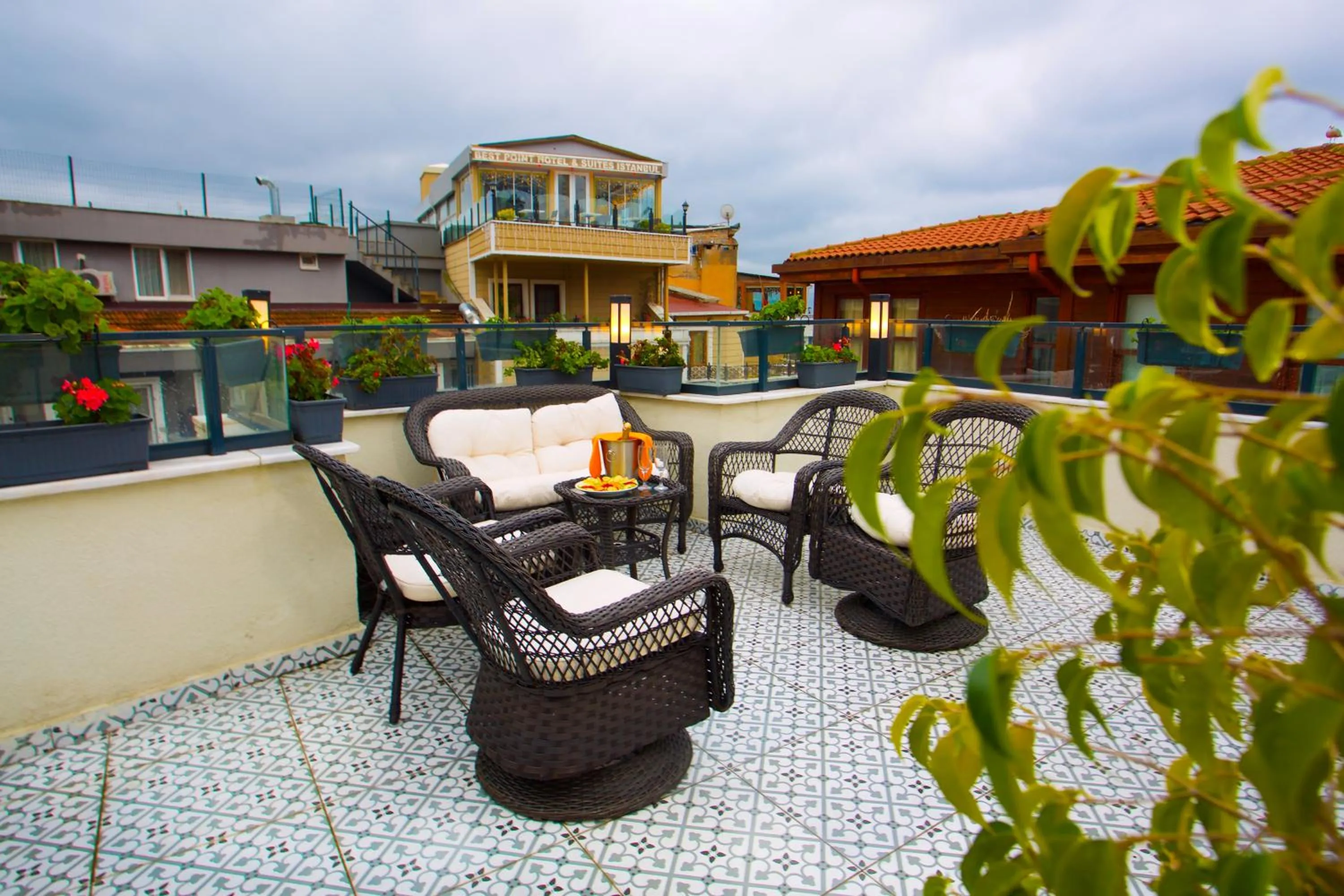 Day in La Vida Old City Hotel