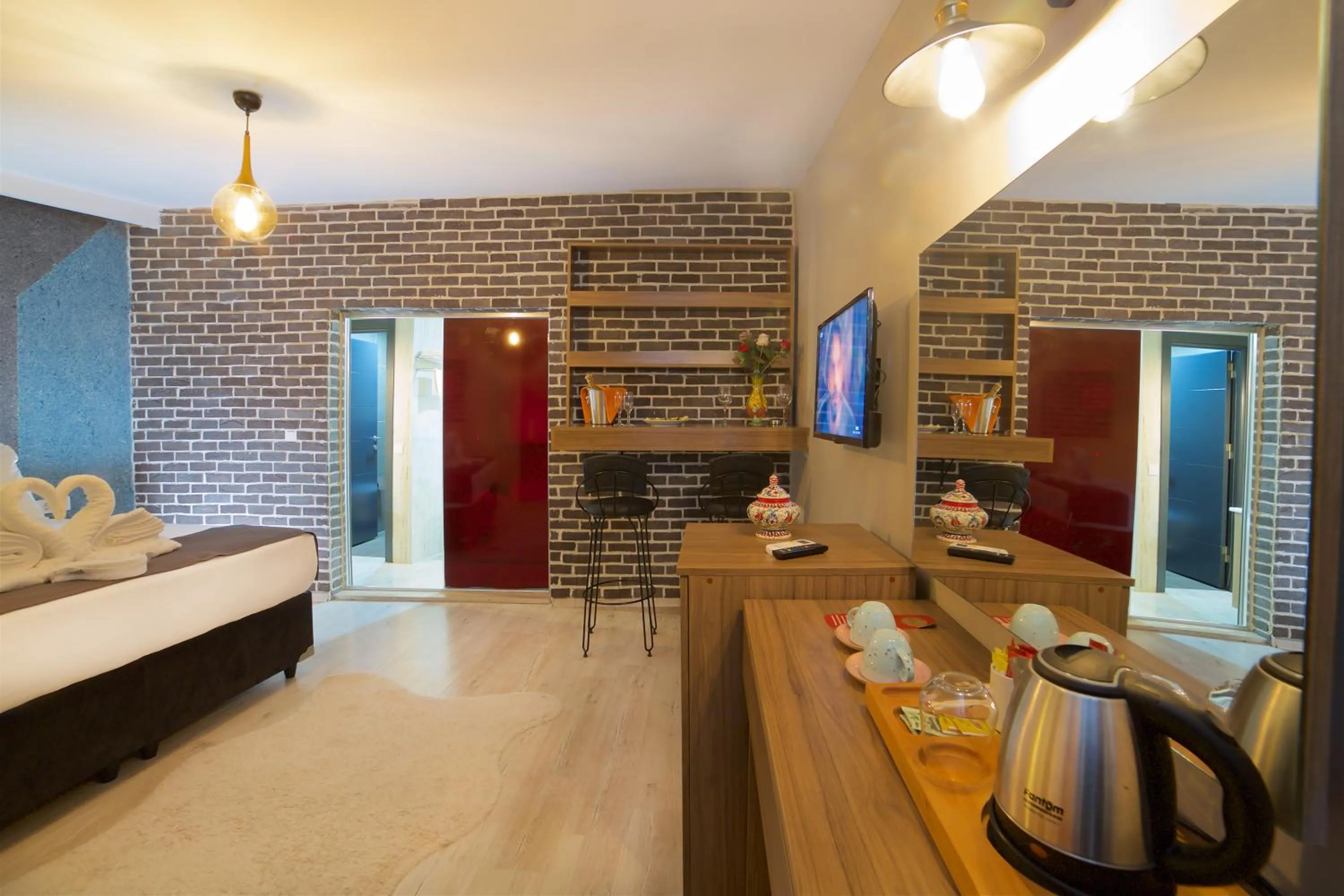 Bed in La Vida Old City Hotel