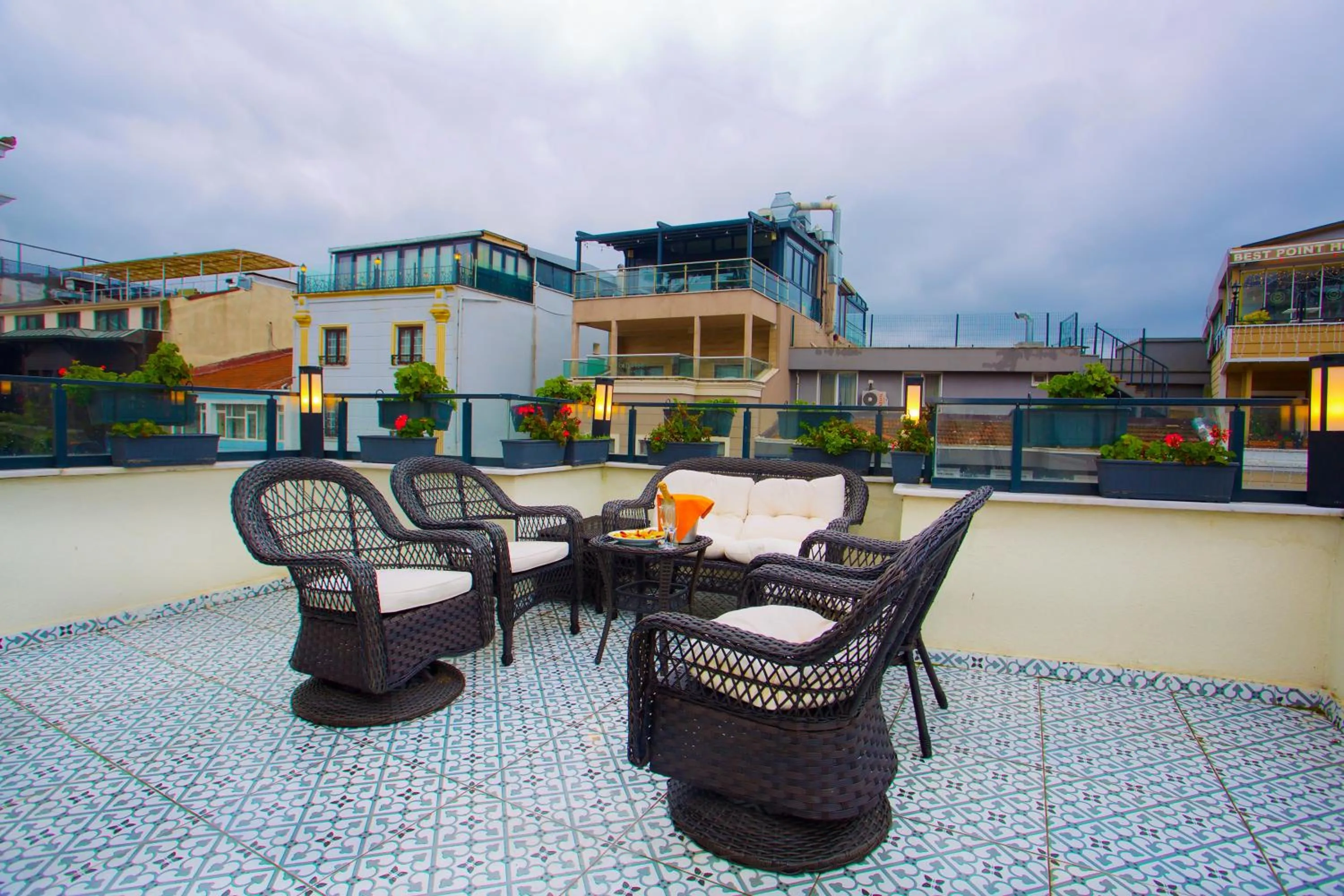 Day in La Vida Old City Hotel