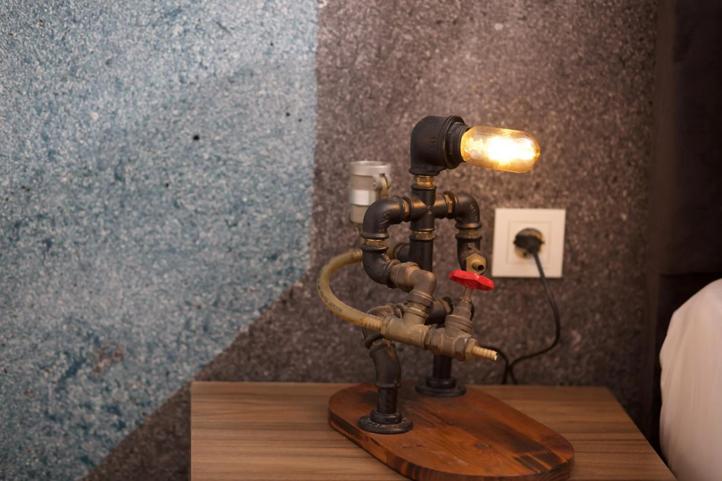 Bed in La Vida Old City Hotel